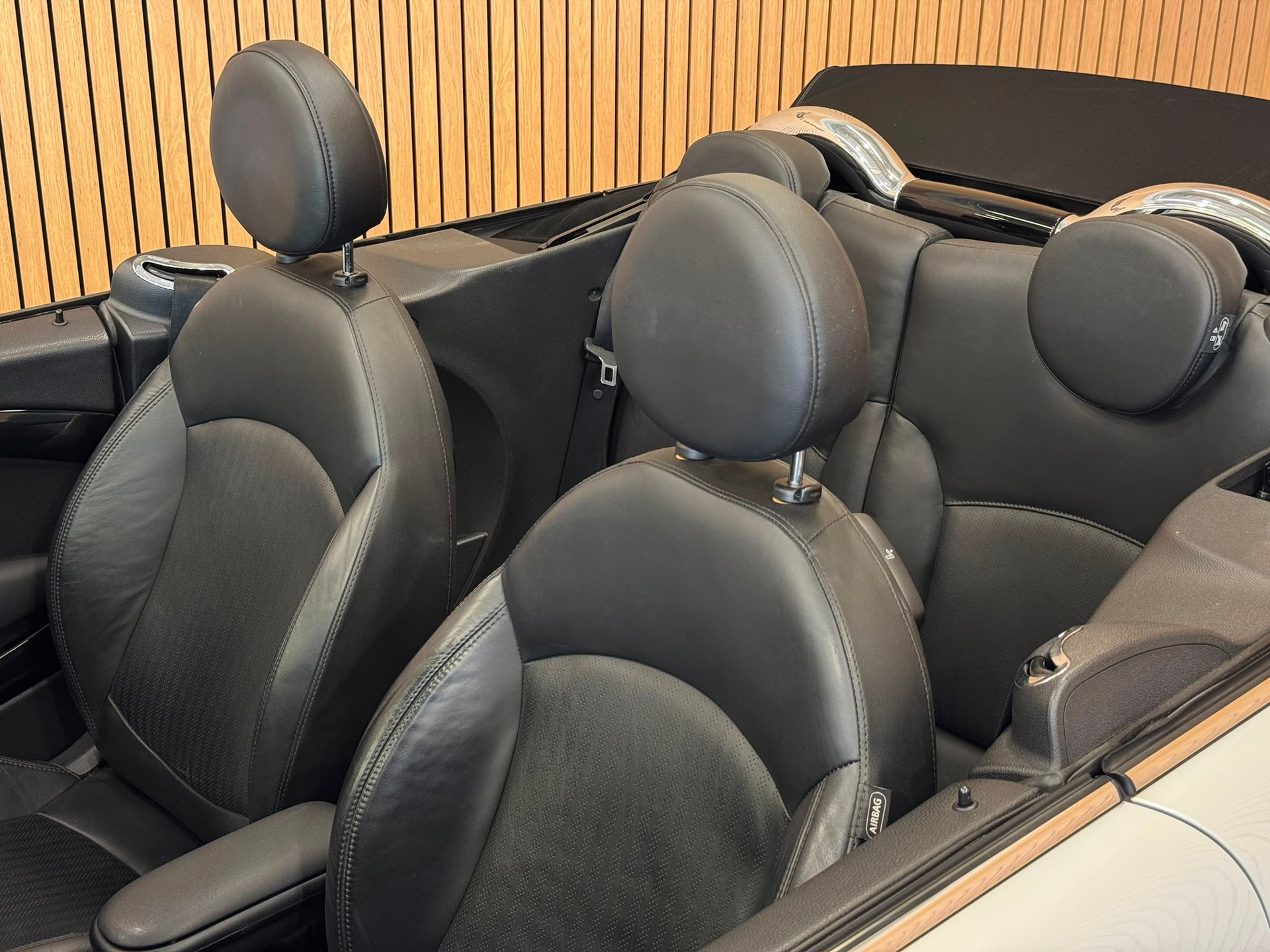 MINI Cooper John Cooper Works Cabriolet-image-10