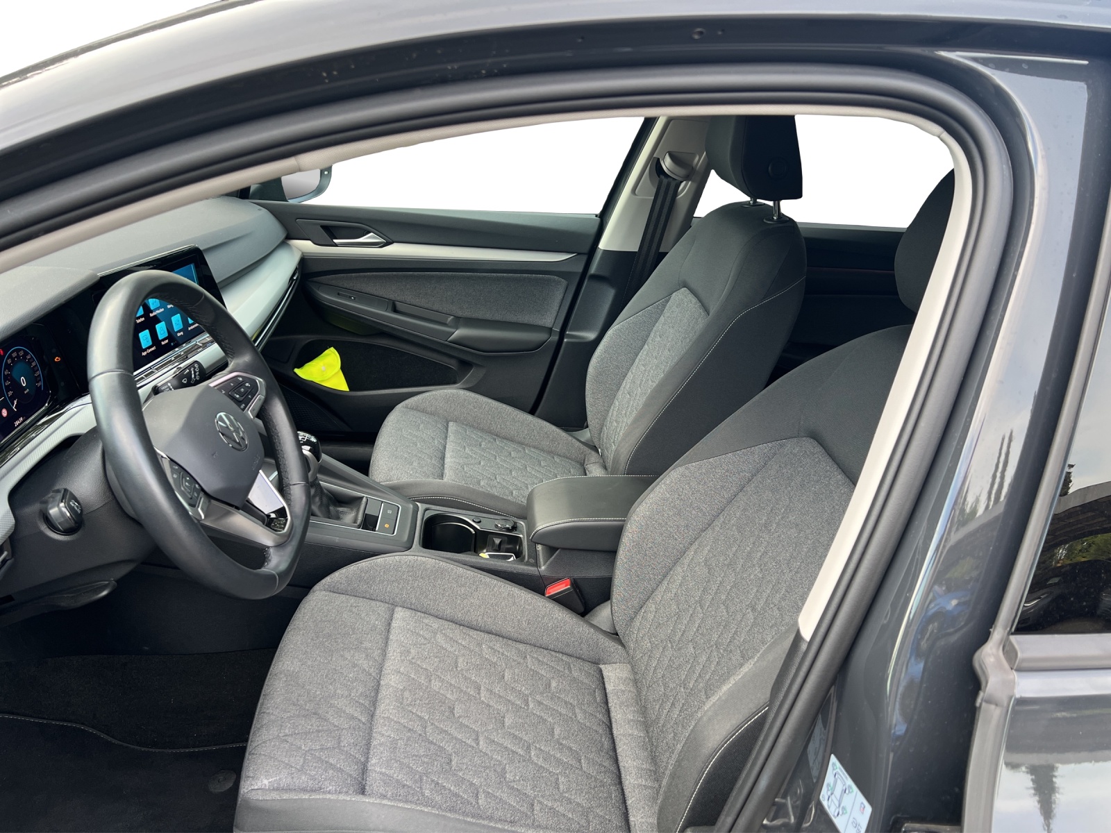 VW Golf 1.0 TSI Life-image-13