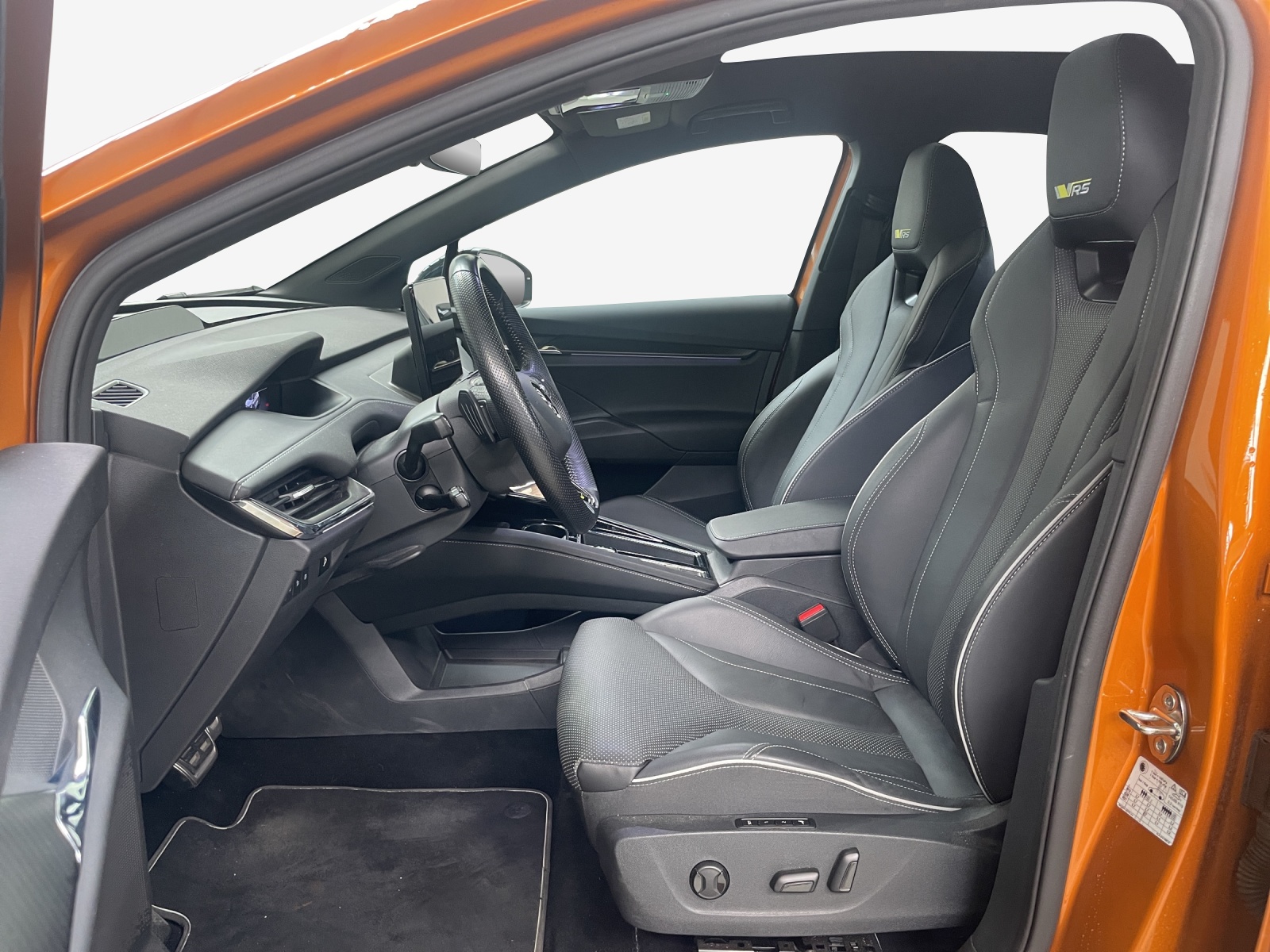 SKODA Enyaq Coupé RS iV 80 4x4-image-8
