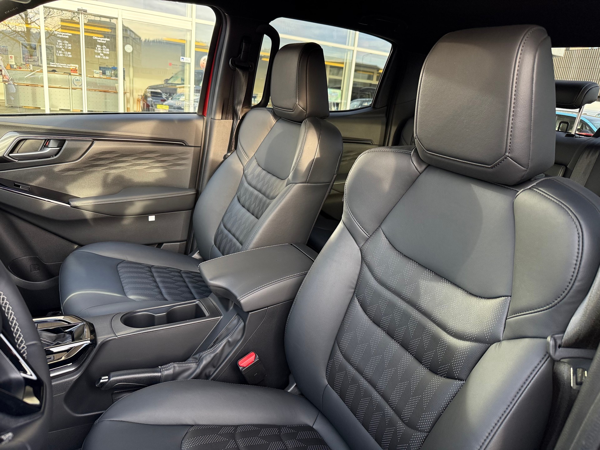 ISUZU D-MAX 1.9 CrewCab N60 Nitro Sport 4x4-image-8