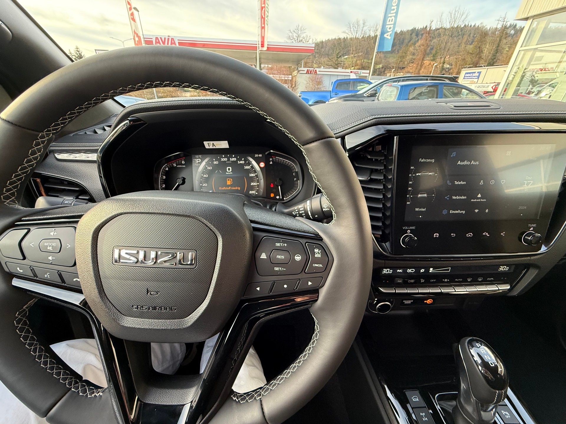 ISUZU D-MAX 1.9 CrewCab N60 Nitro Sport 4x4-image-9