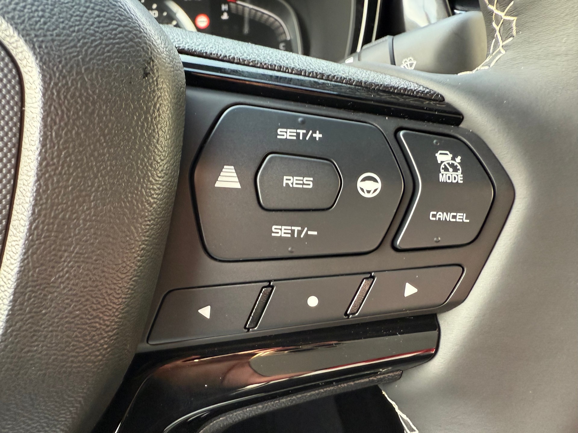 ISUZU D-MAX 1.9 CrewCab N60 Nitro Sport 4x4-image-12