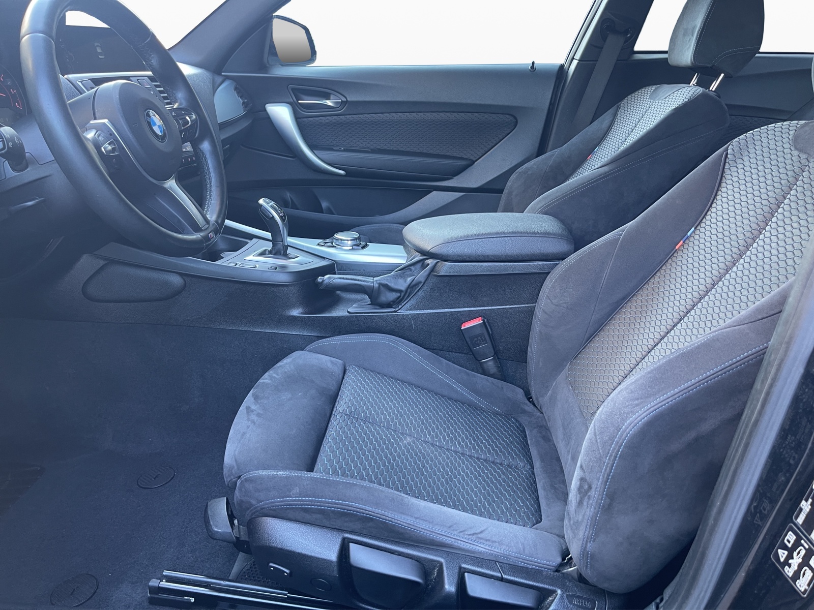 BMW 220d xDrive M Sport Steptronic-image-8