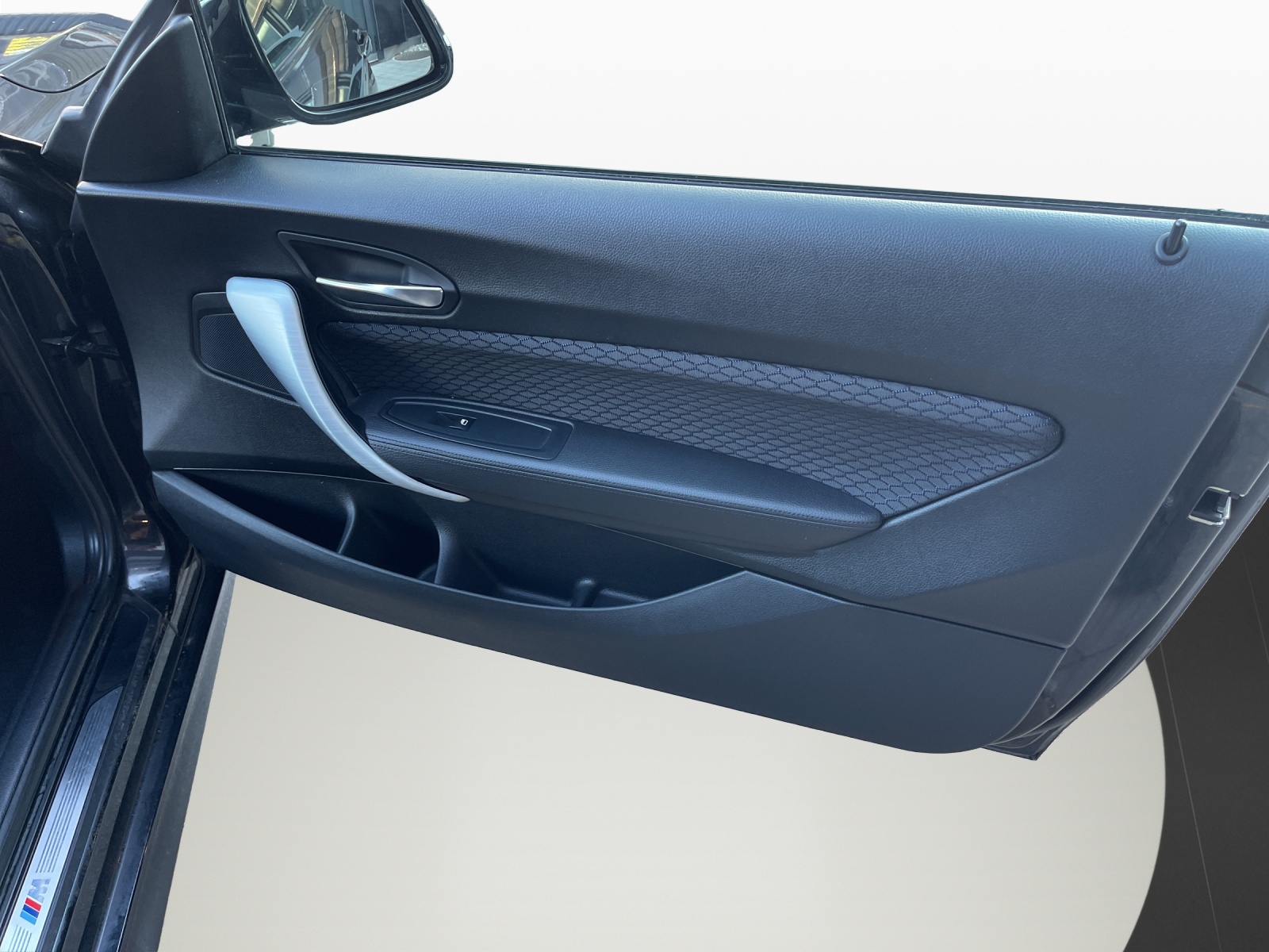 BMW 220d xDrive M Sport Steptronic-image-16
