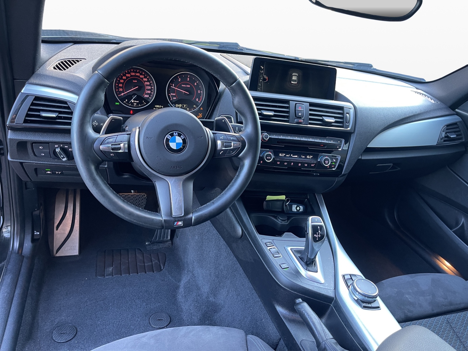 BMW 220d xDrive M Sport Steptronic-image-10