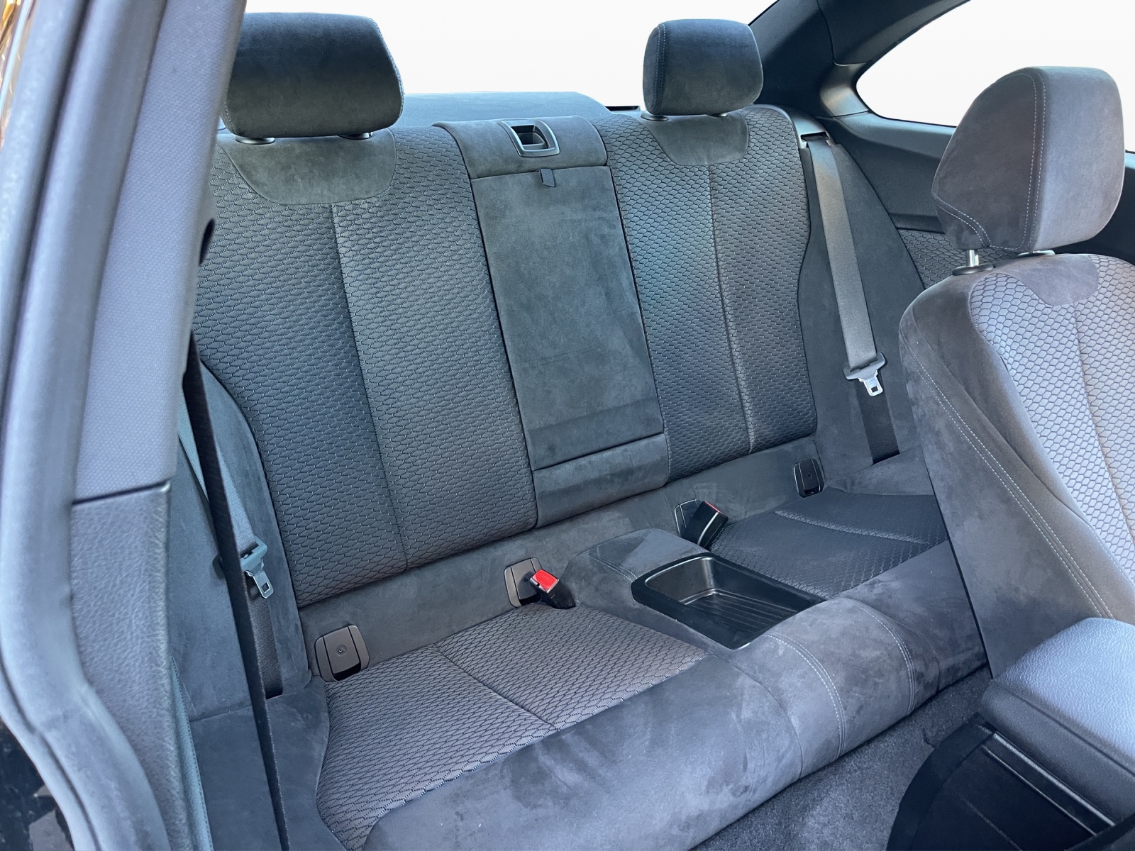 BMW 220d xDrive M Sport Steptronic-image-18