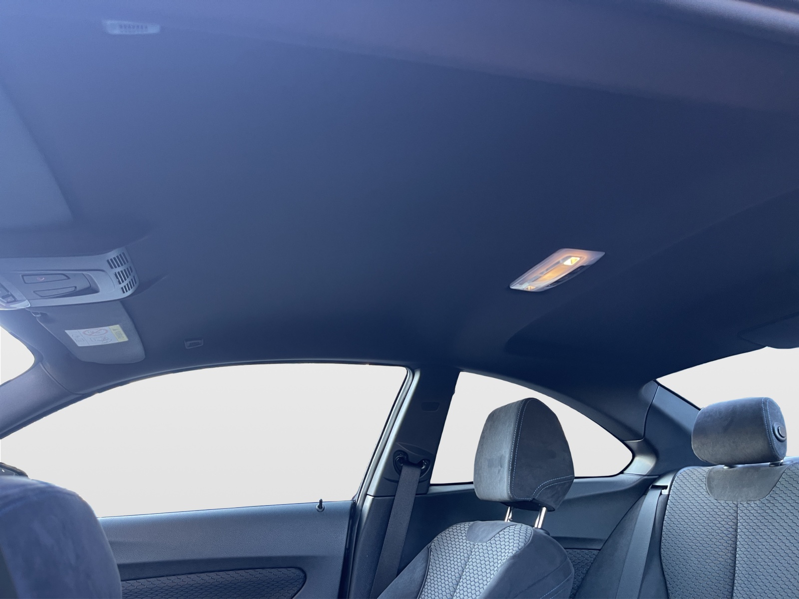 BMW 220d xDrive M Sport Steptronic-image-15