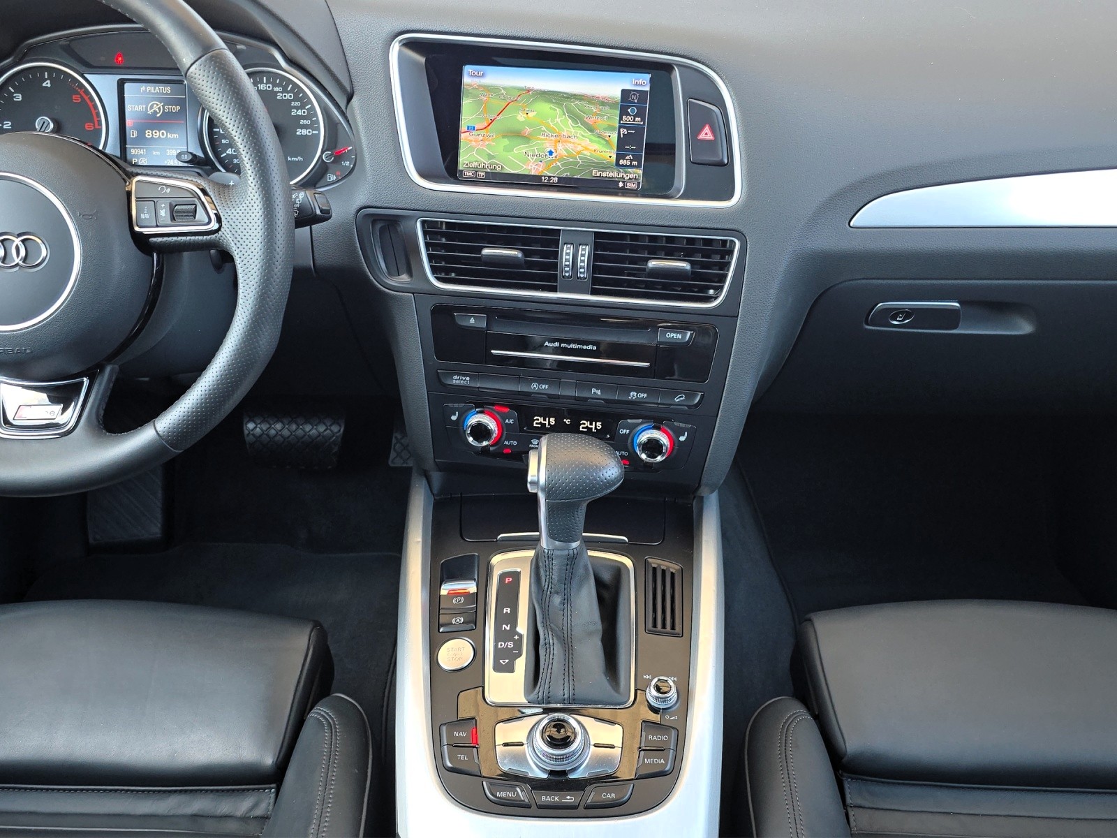 AUDI Q5 3.0 TDI clean quattro S-tronic S-Line-image-12