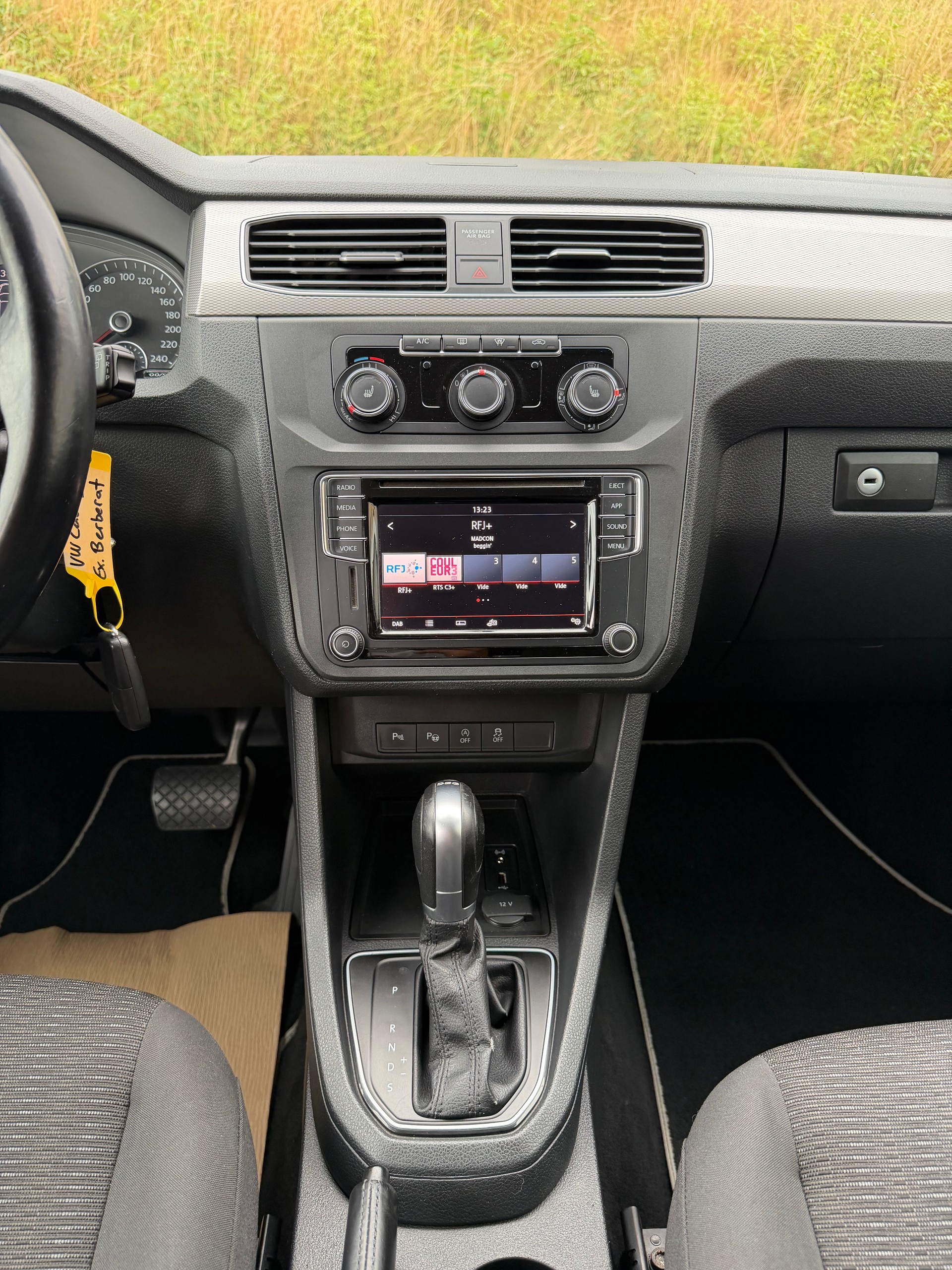 VW Caddy Maxi 2.0 TDI Comfortline 4Motion DSG-image-8