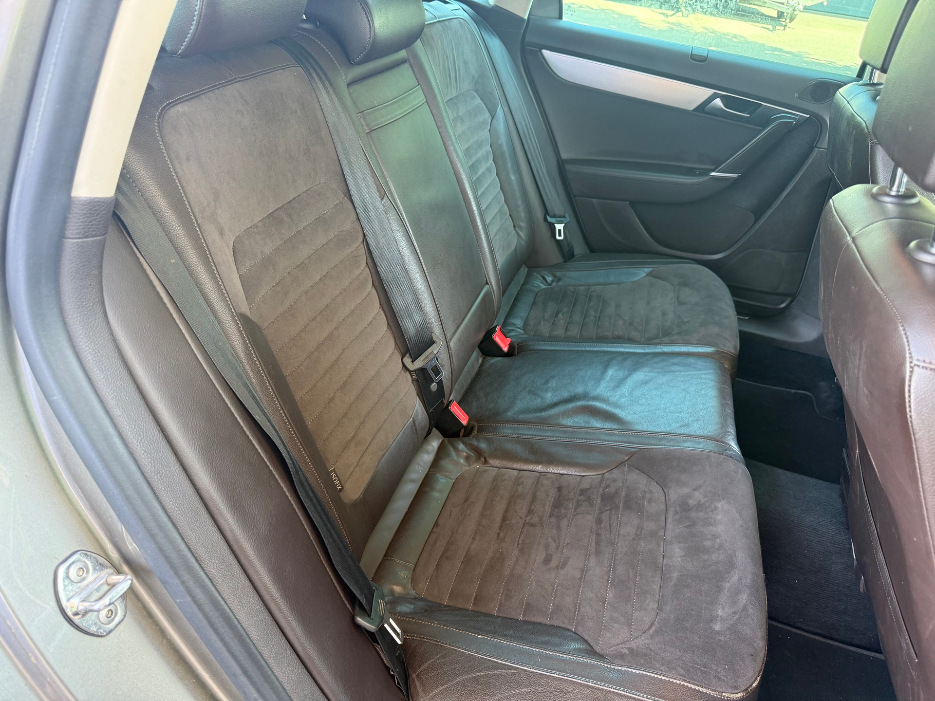 VW Passat Variant 2.0 TDI BMT Highline 4MDSG-image-8