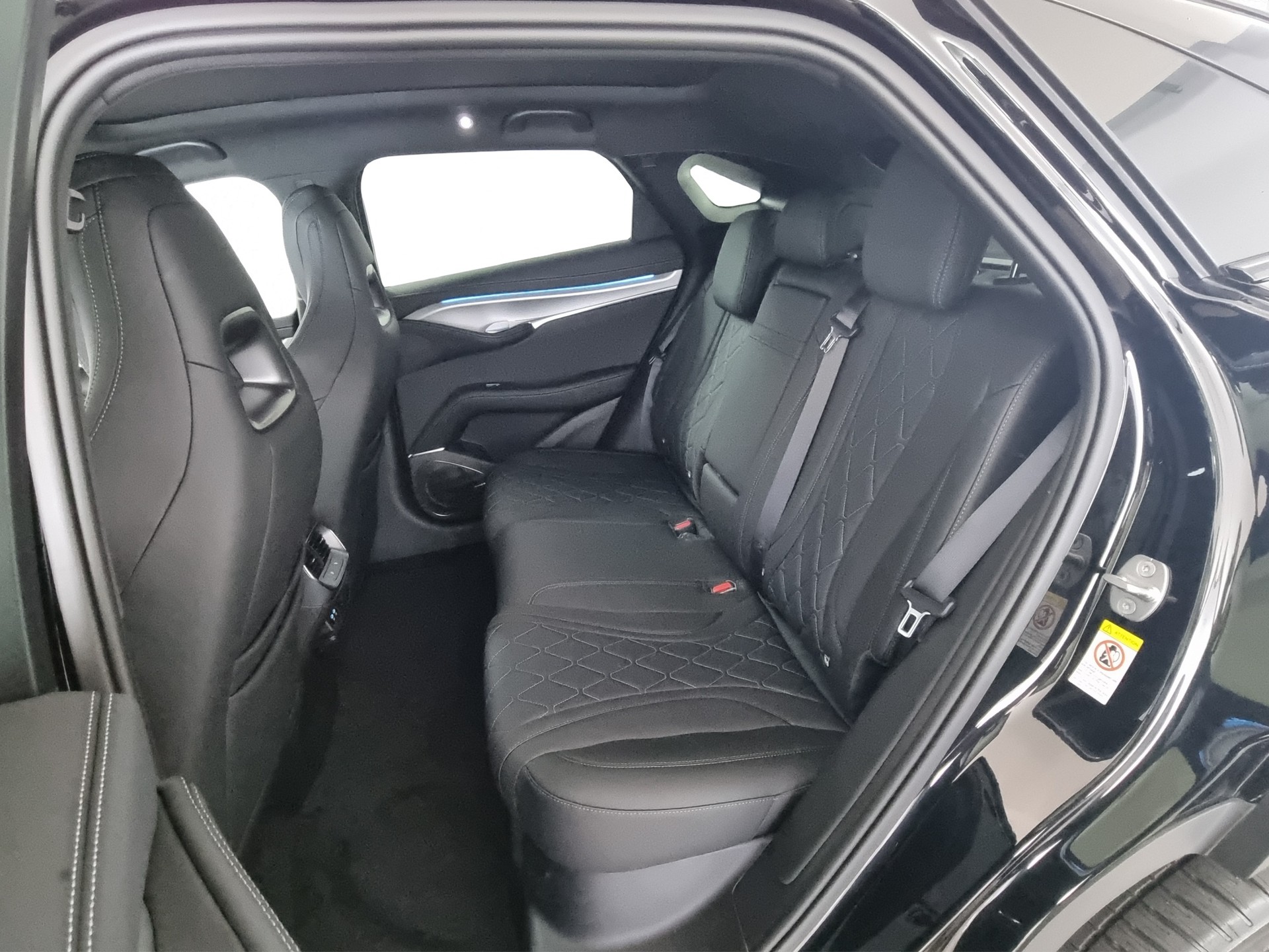 BYD Sealion 7 91,3 kWh Excellence AWD-image-6
