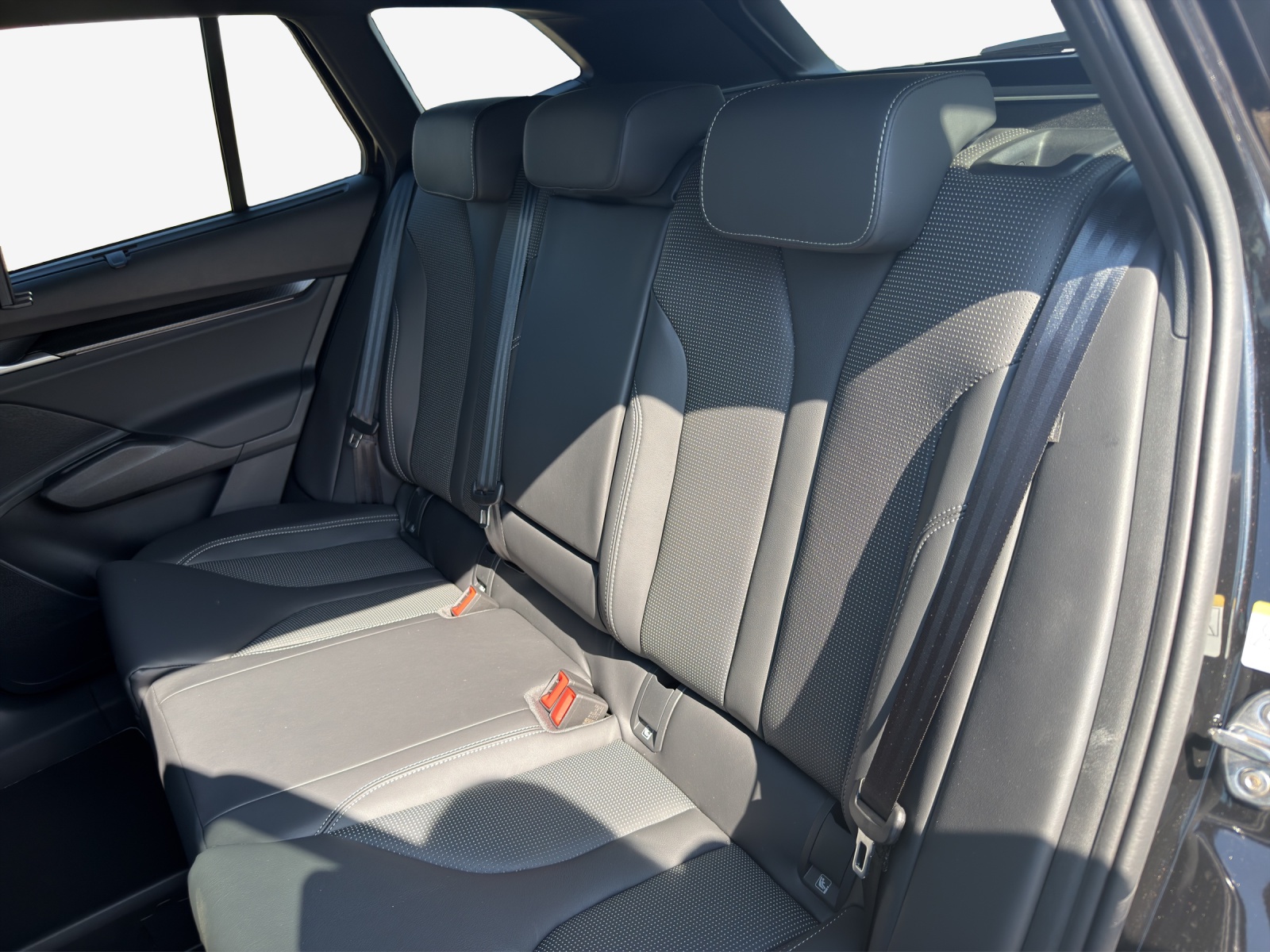 SKODA Enyaq RS 85x 4x4-image-11