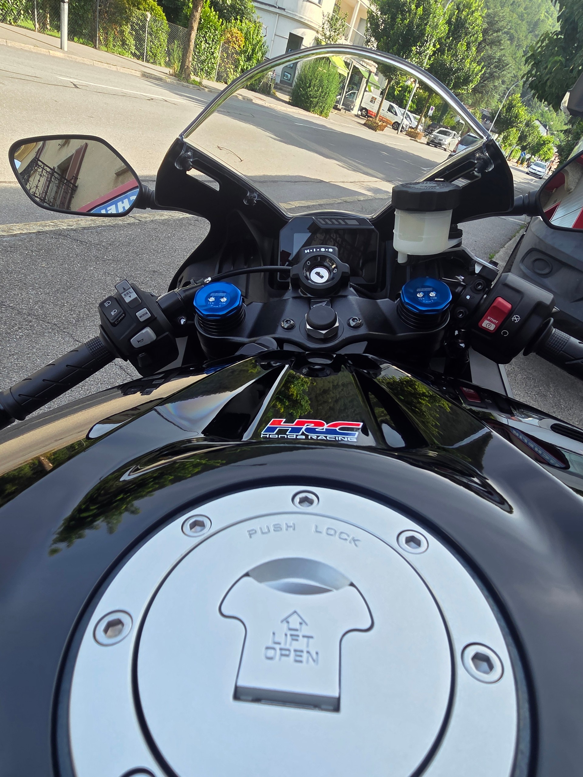 HONDA CBR 600 RR-image-5