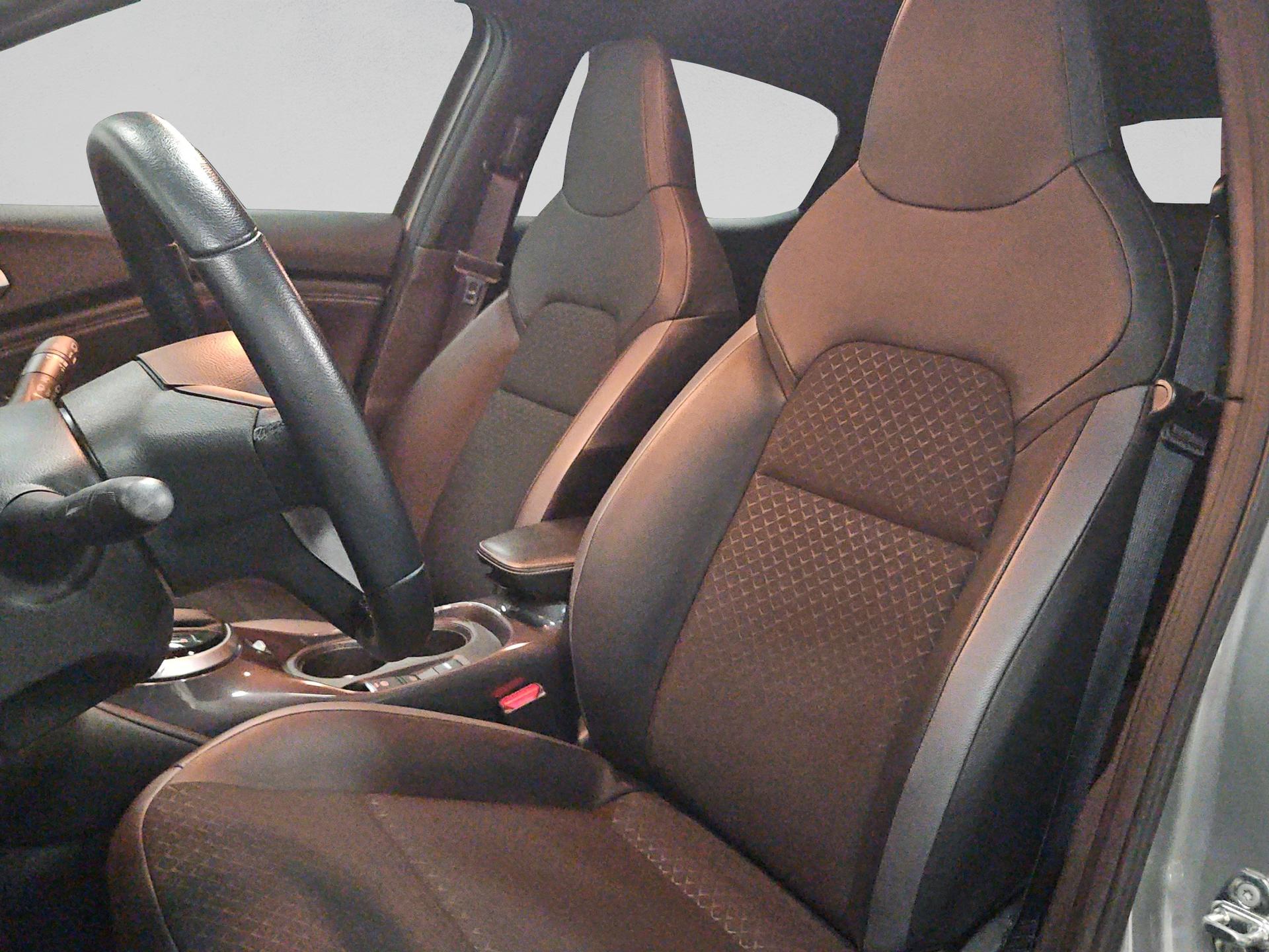 NISSAN Juke 1.6 FHEV N-Connecta-image-8