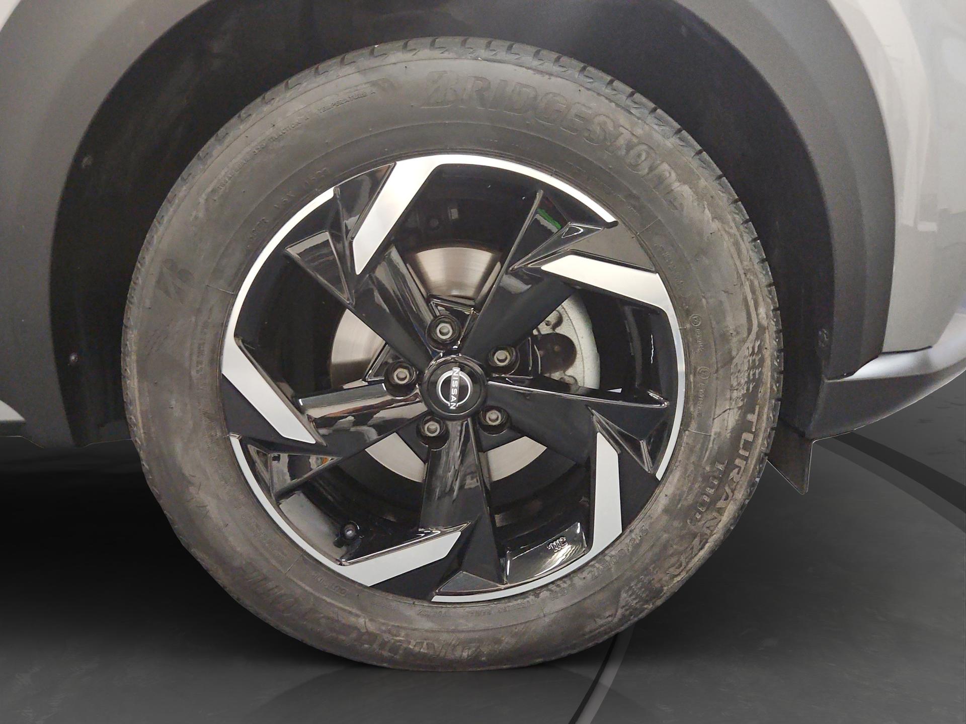NISSAN Juke 1.6 FHEV N-Connecta-image-17