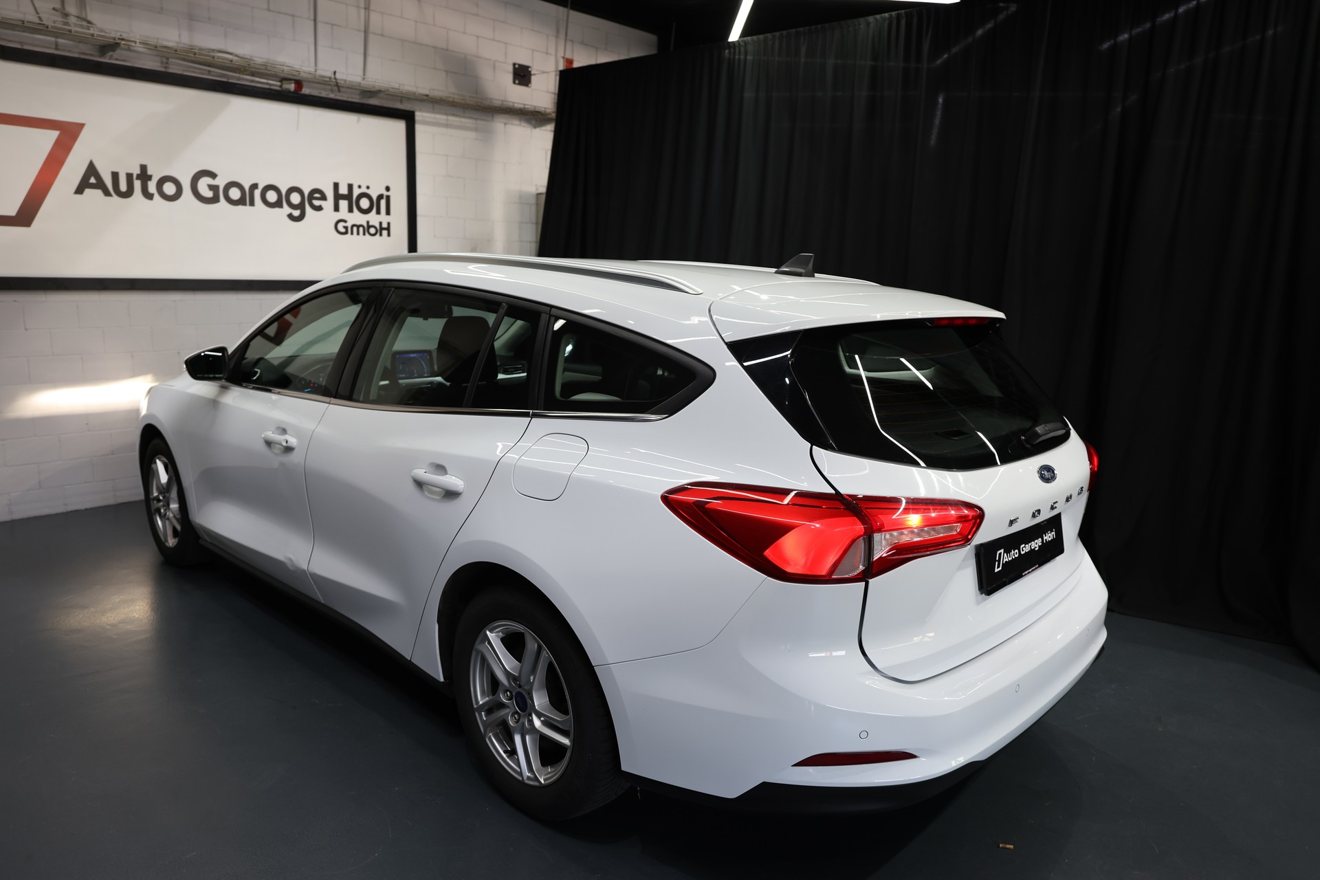 FORD Focus 1.0 SCTi Cool Connect-image-19