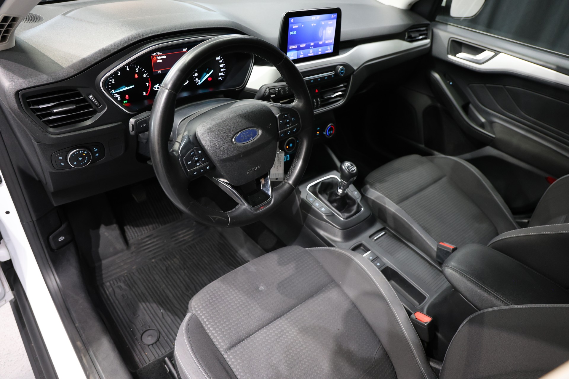 FORD Focus 1.0 SCTi Cool Connect-image-4