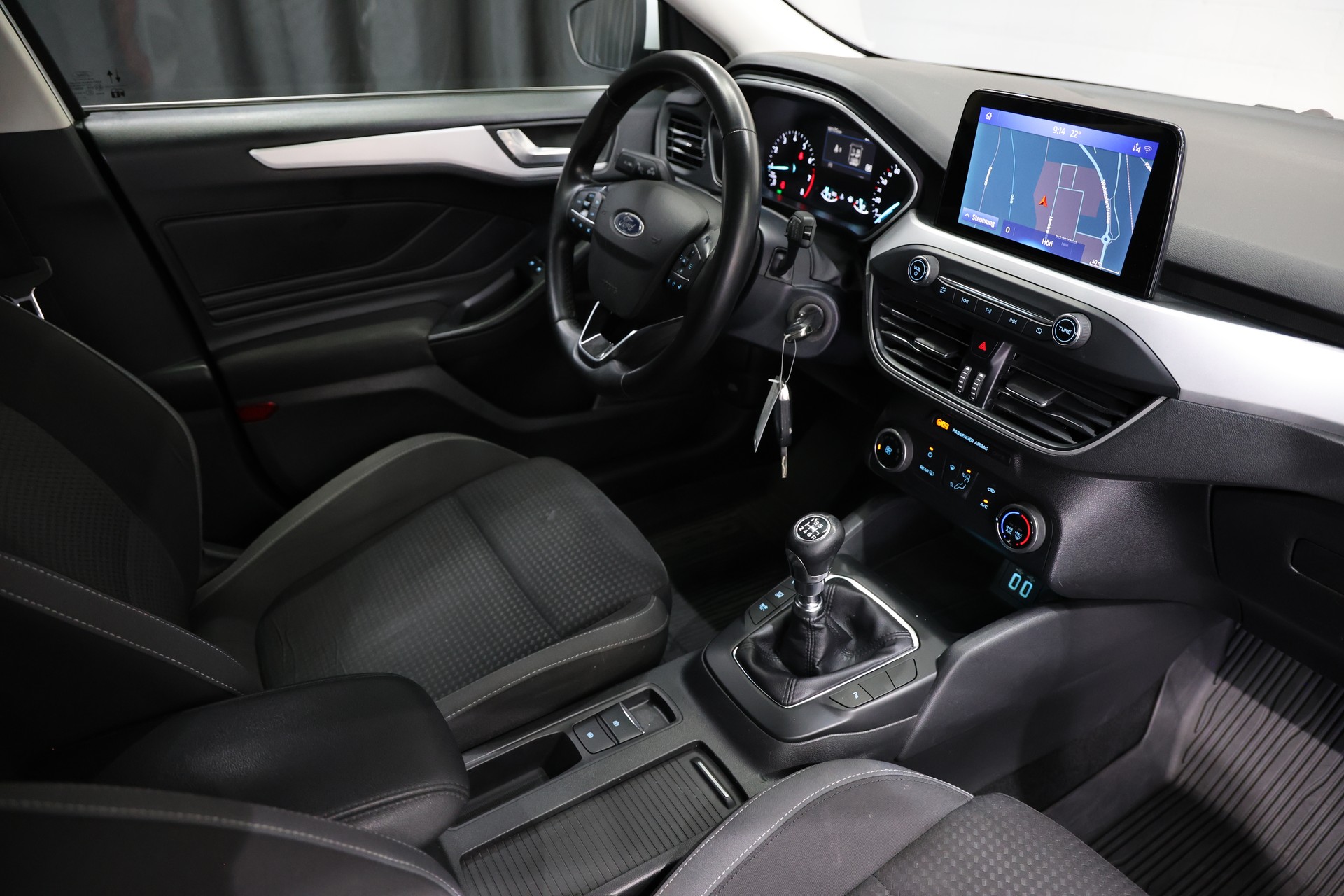 FORD Focus 1.0 SCTi Cool Connect-image-16