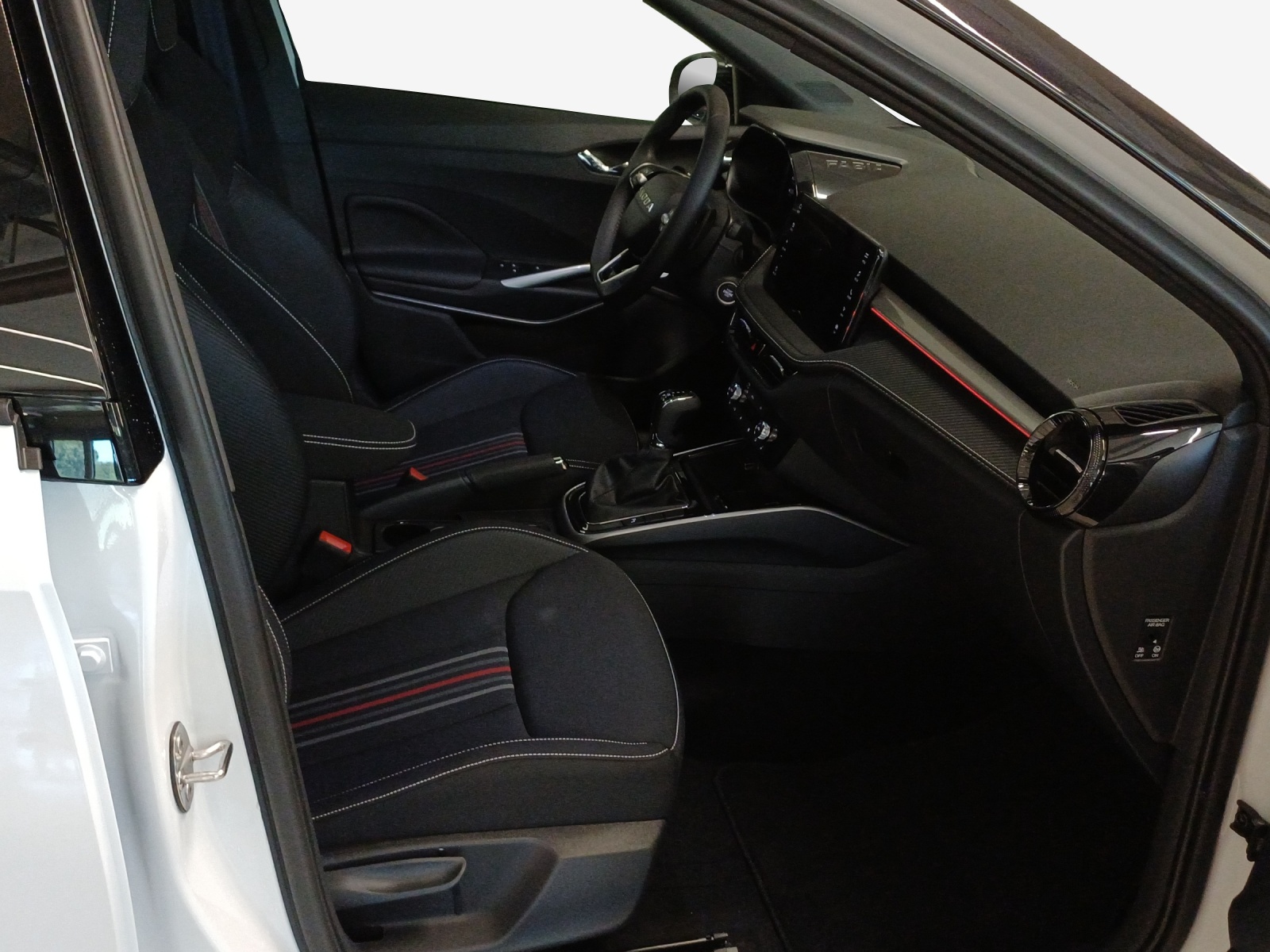 SKODA Fabia 1.5 TSI 130 DSG-image-15