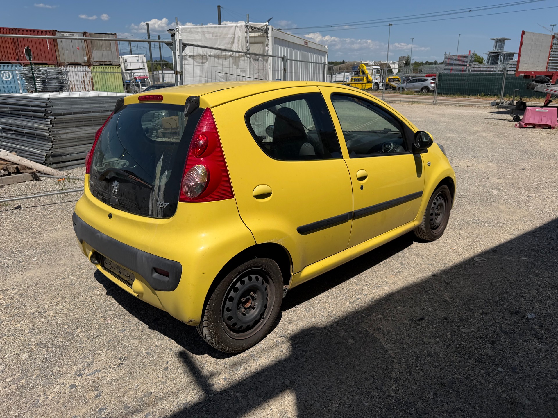 PEUGEOT 107 1.0 Trendy-image-9