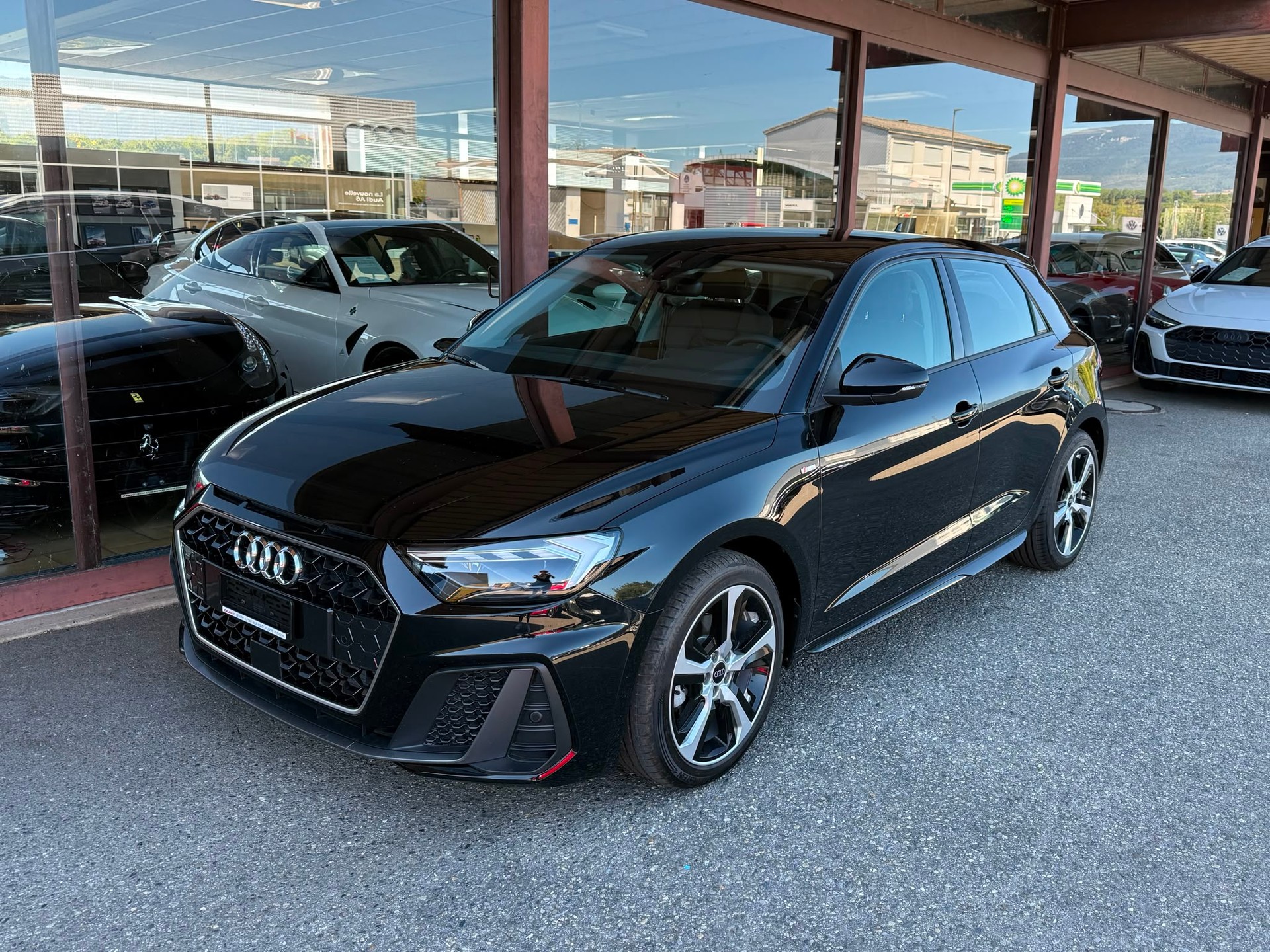AUDI A1 Sportback 30 TFSI S Line S-tronic-image-1