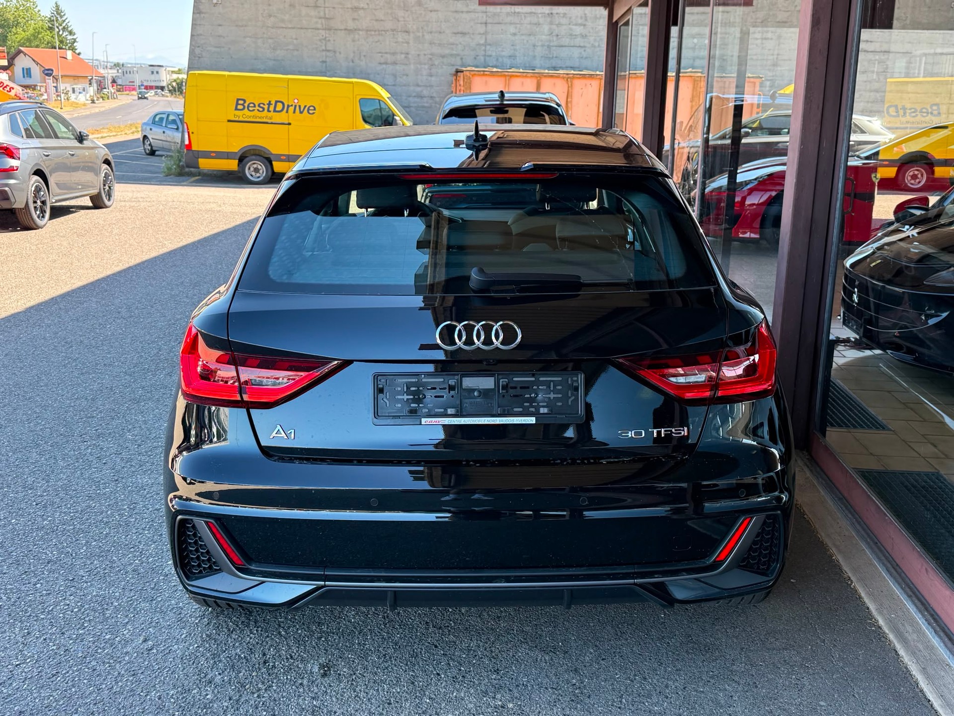 AUDI A1 Sportback 30 TFSI S Line S-tronic-image-4
