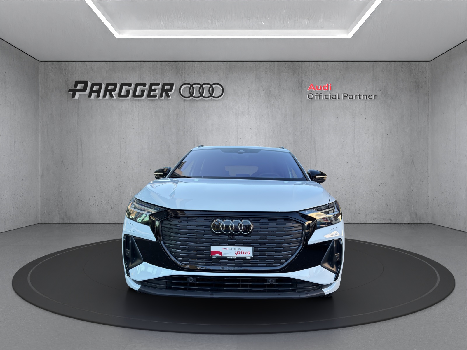 AUDI Q4 e-tron 45 Edition Swiss Ski quattro-image-1