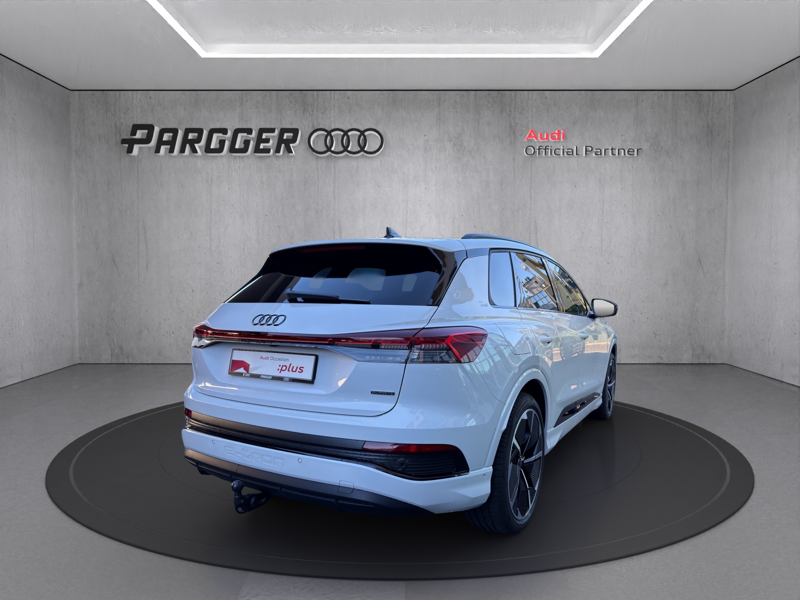 AUDI Q4 e-tron 45 Edition Swiss Ski quattro-image-5