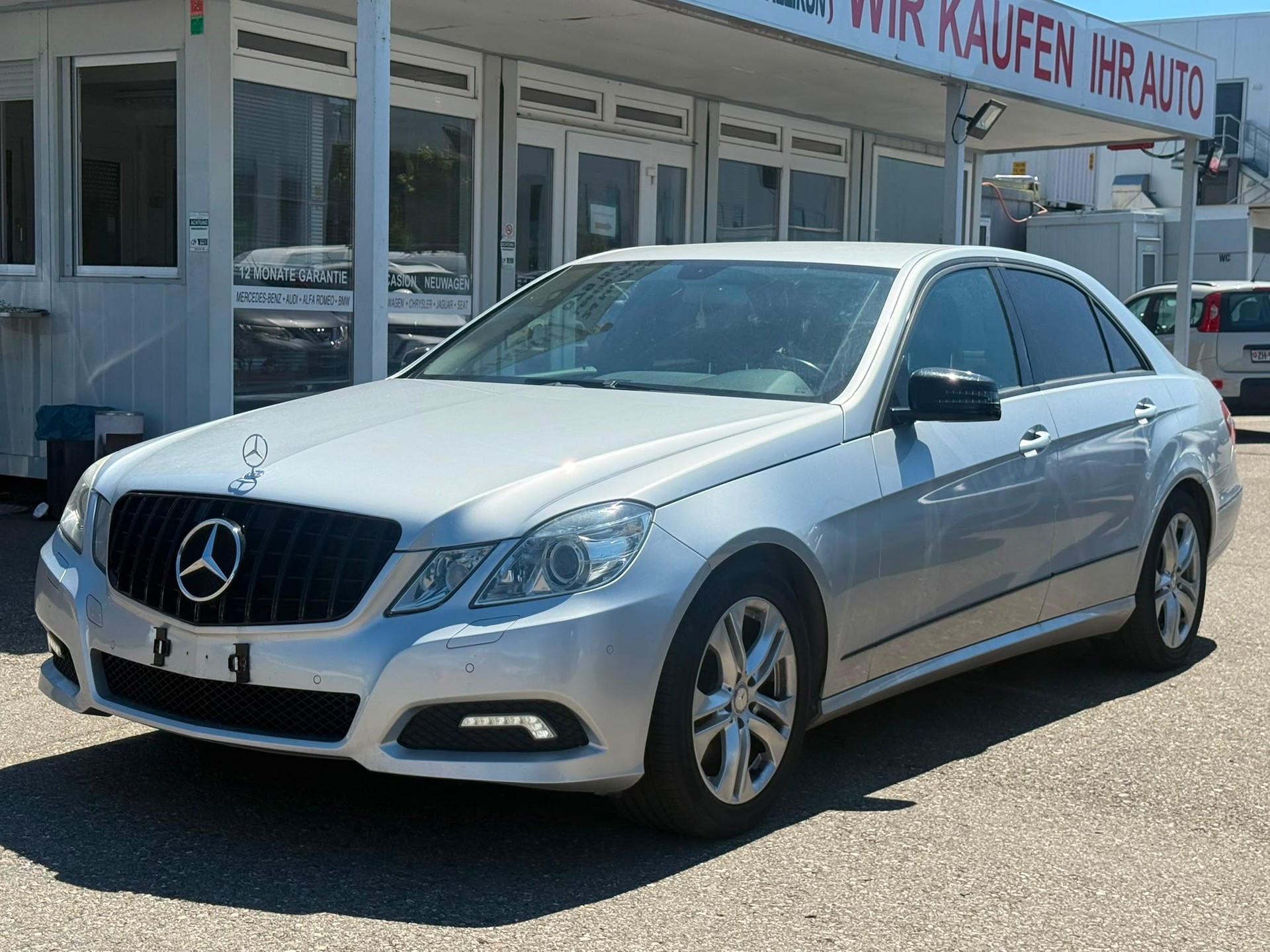 MERCEDES-BENZ E 350 Avantgarde 4Matic 7G-Tronic-image-0