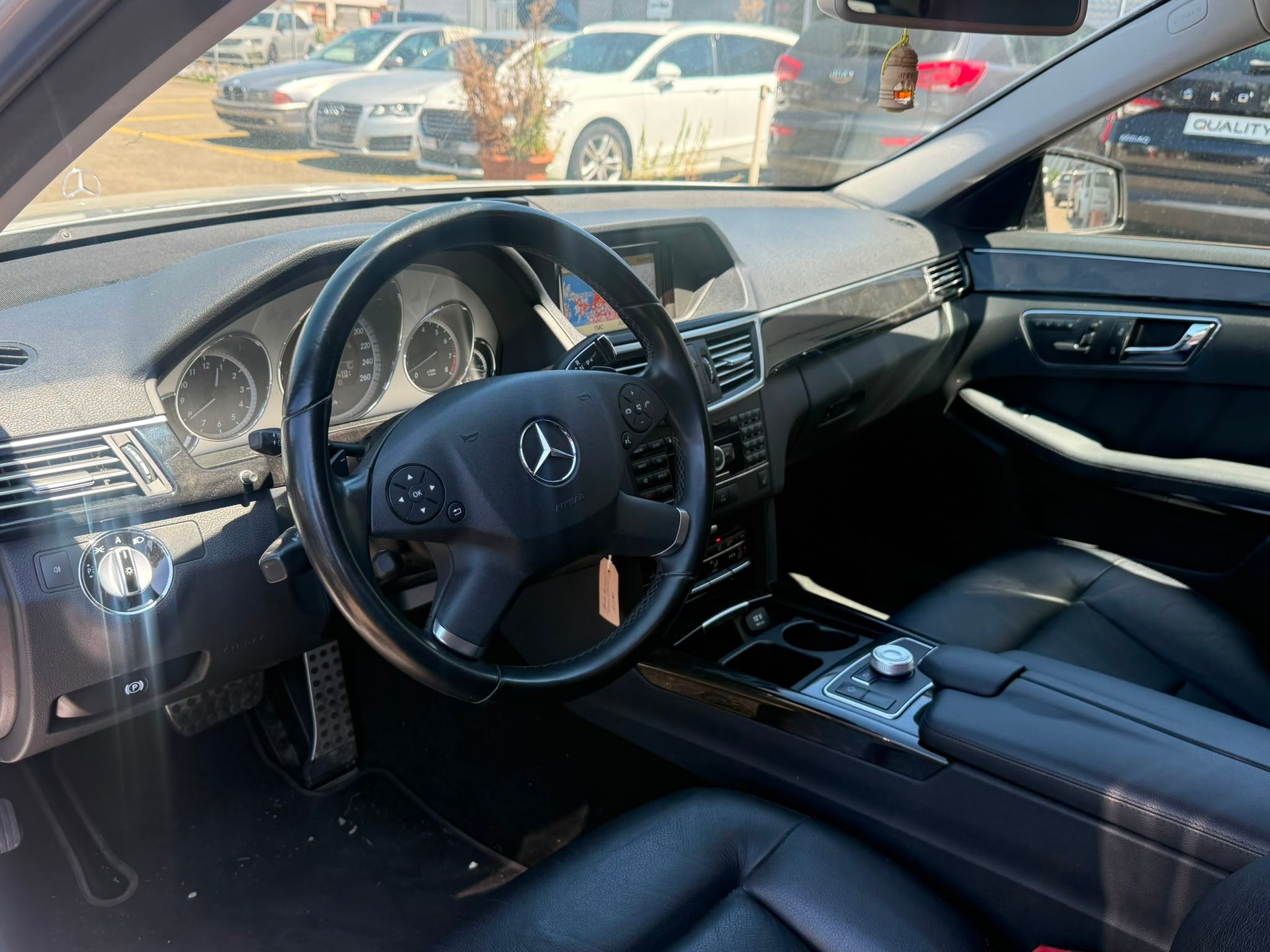MERCEDES-BENZ E 350 Avantgarde 4Matic 7G-Tronic-image-3