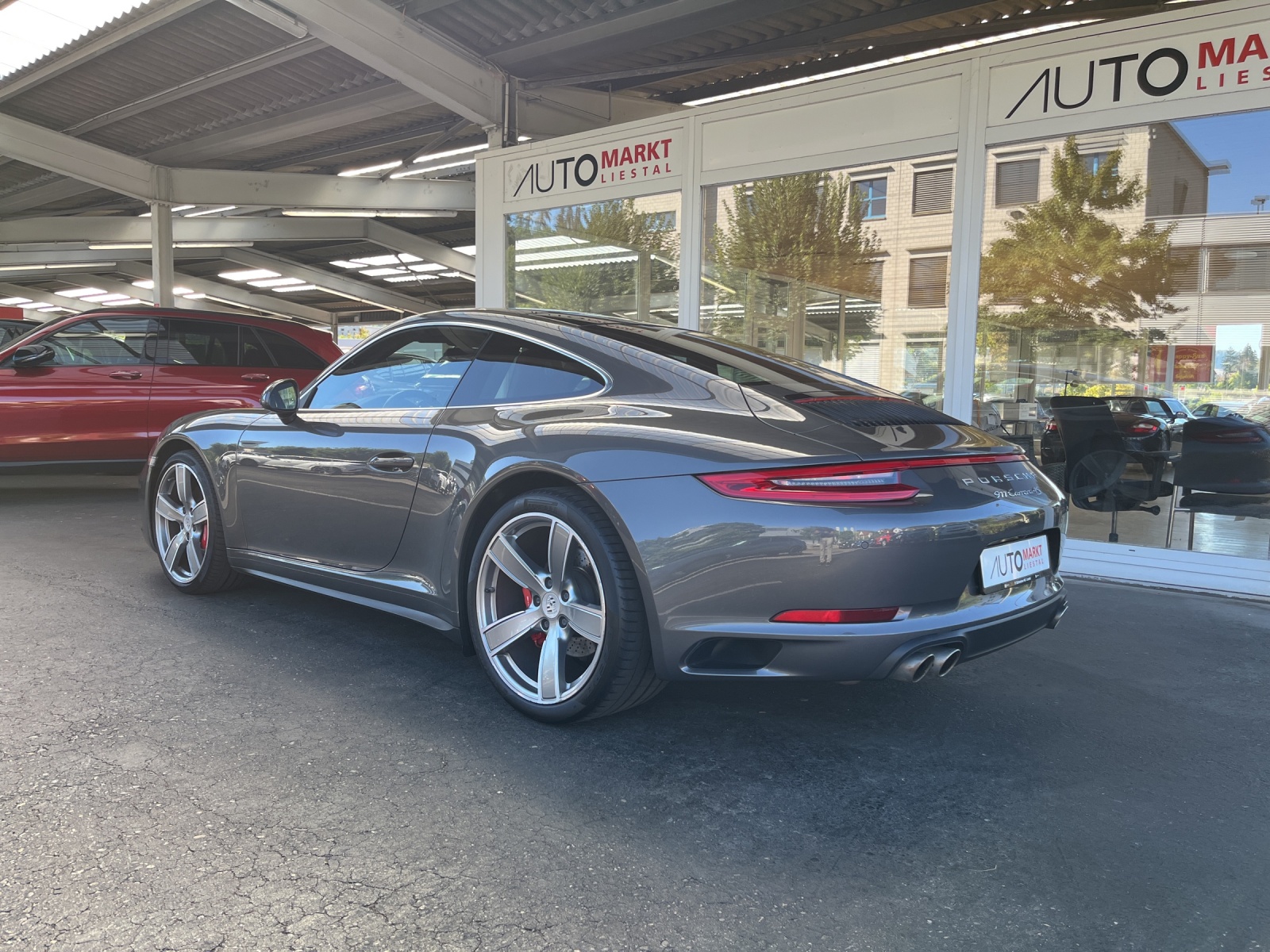PORSCHE 911 Carrera 4S PDK-image-2