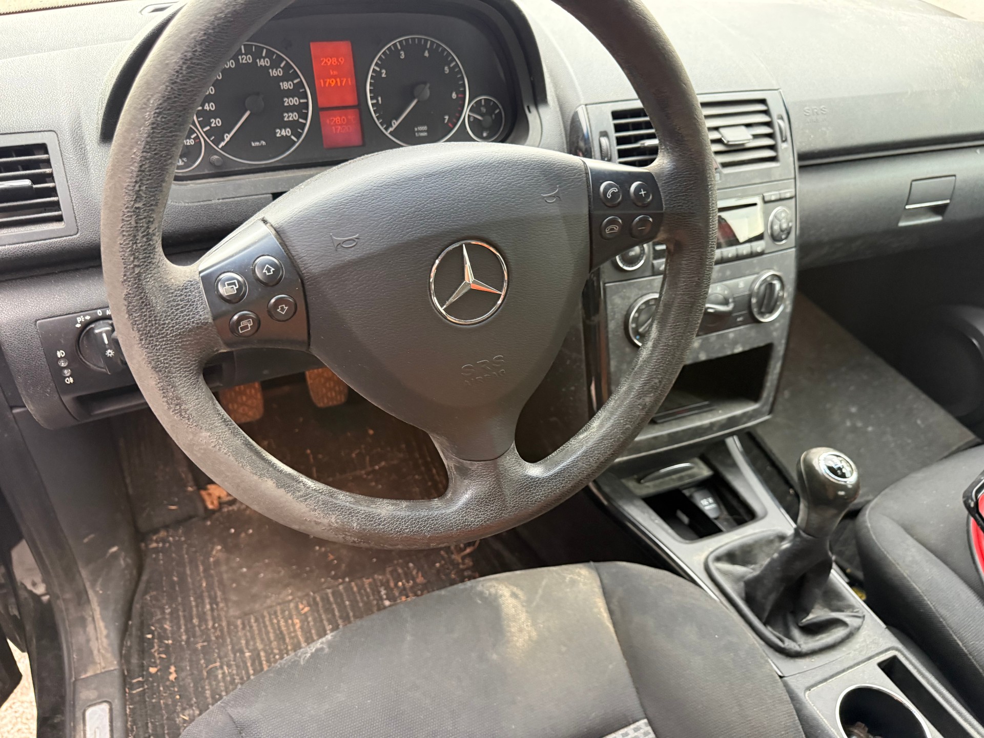 MERCEDES-BENZ A 150 Elégance-image-2