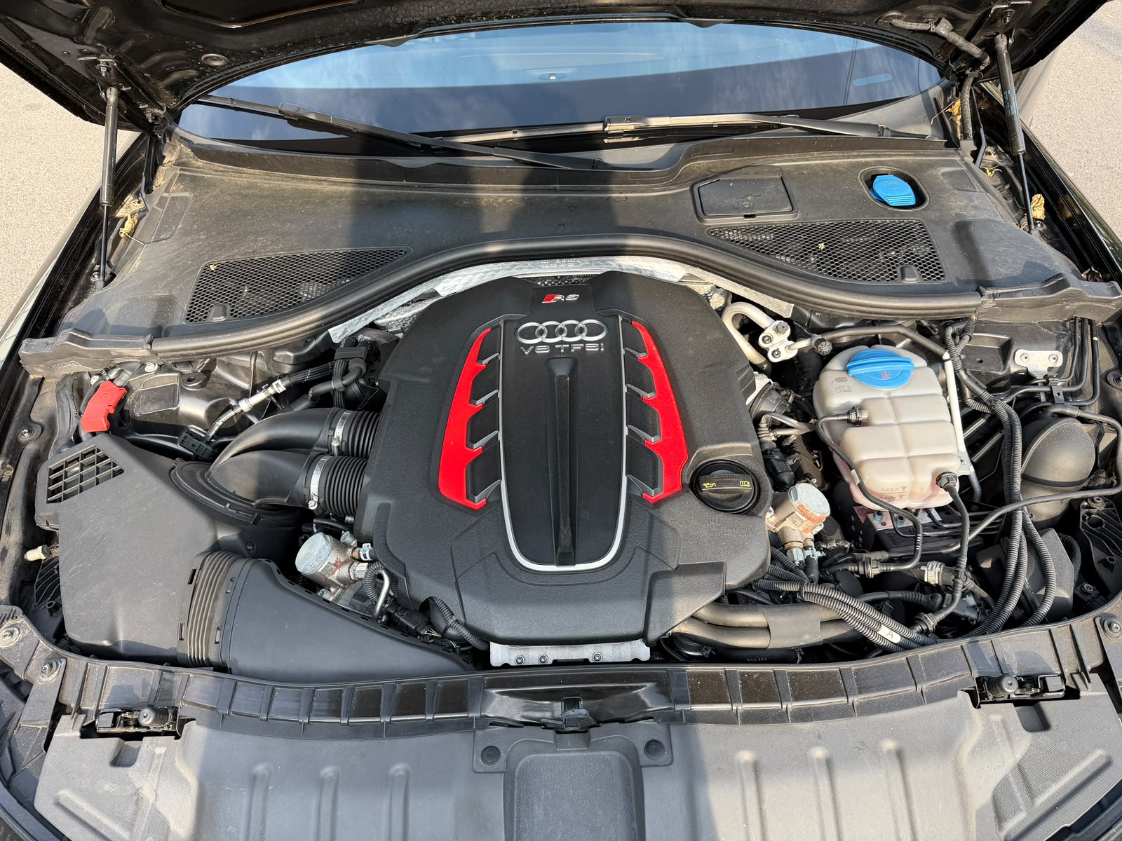AUDI 4.0 V8 TFSI quattro T-Tronic-image-5