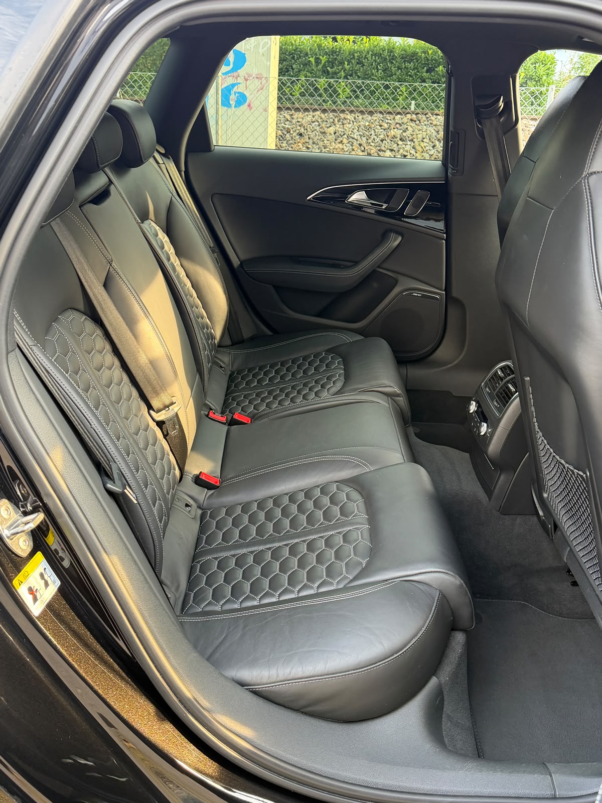 AUDI 4.0 V8 TFSI quattro T-Tronic-image-3