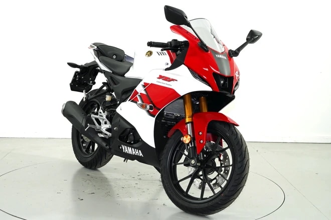 YAMAHA YZF-R125 ABS 70th Anniv.-showroom-element-1