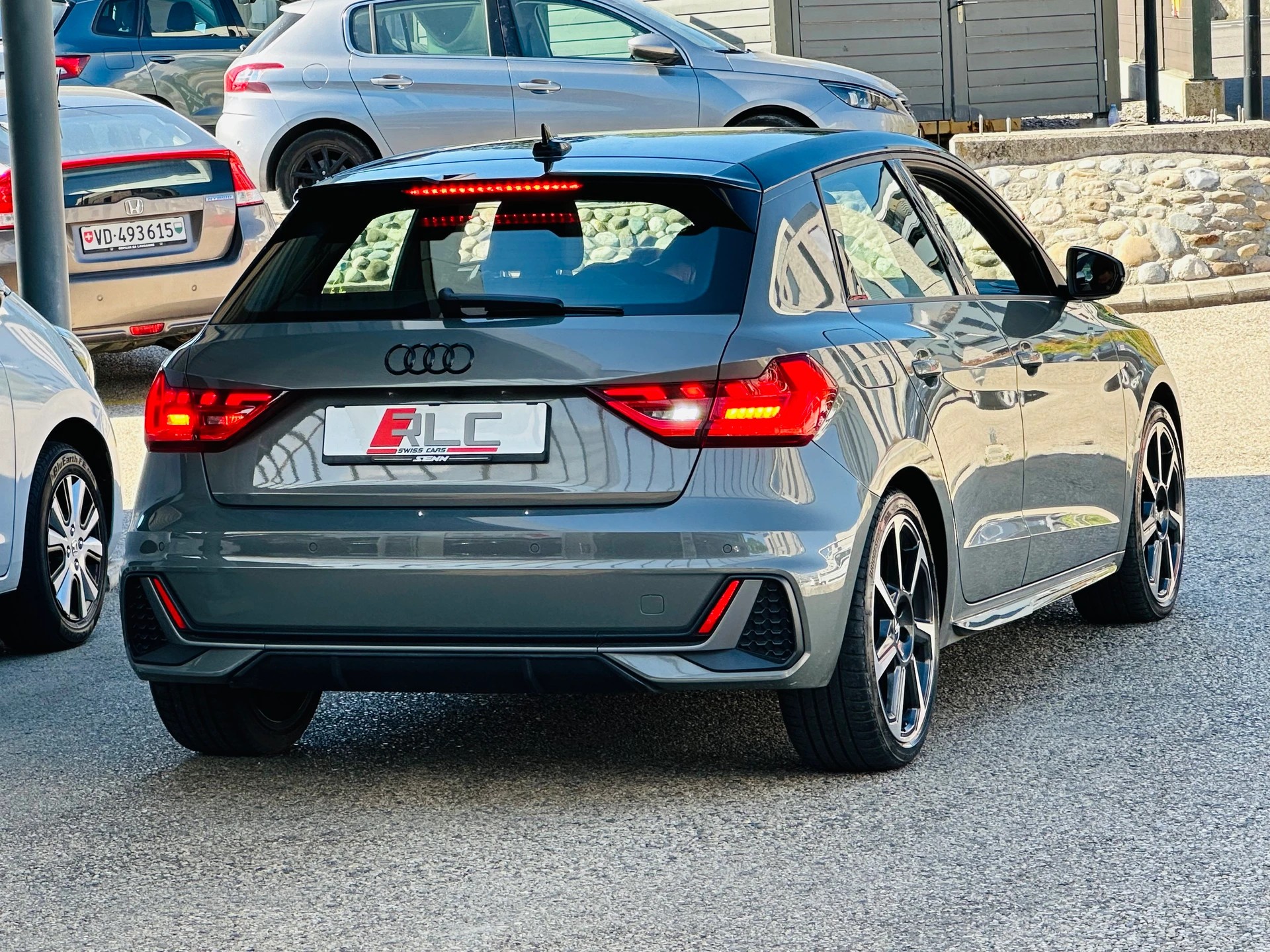 AUDI A1 Sportback 30 TFSI S Line Attraction S-tronic-image-8