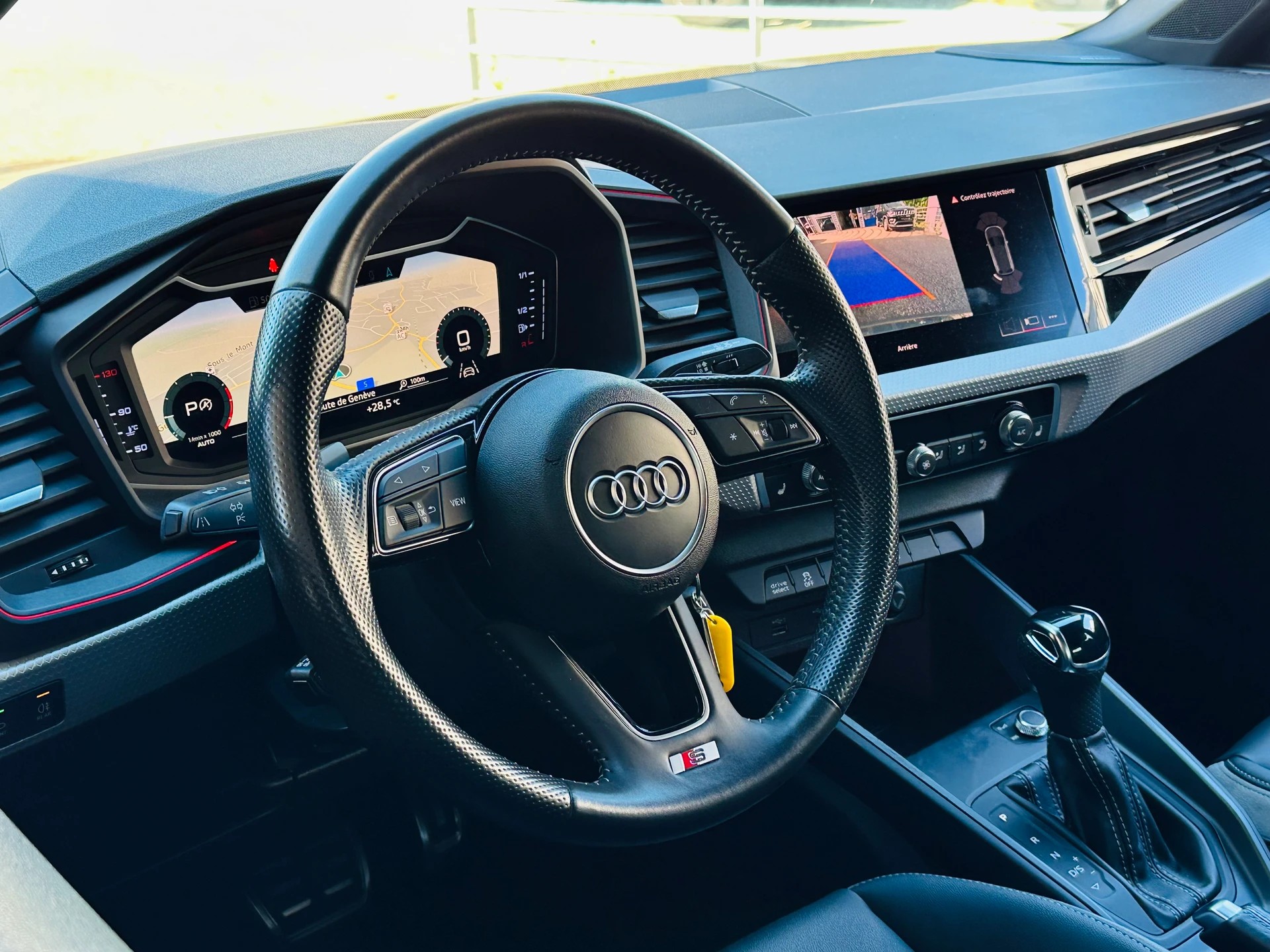 AUDI A1 Sportback 30 TFSI S Line Attraction S-tronic-image-17