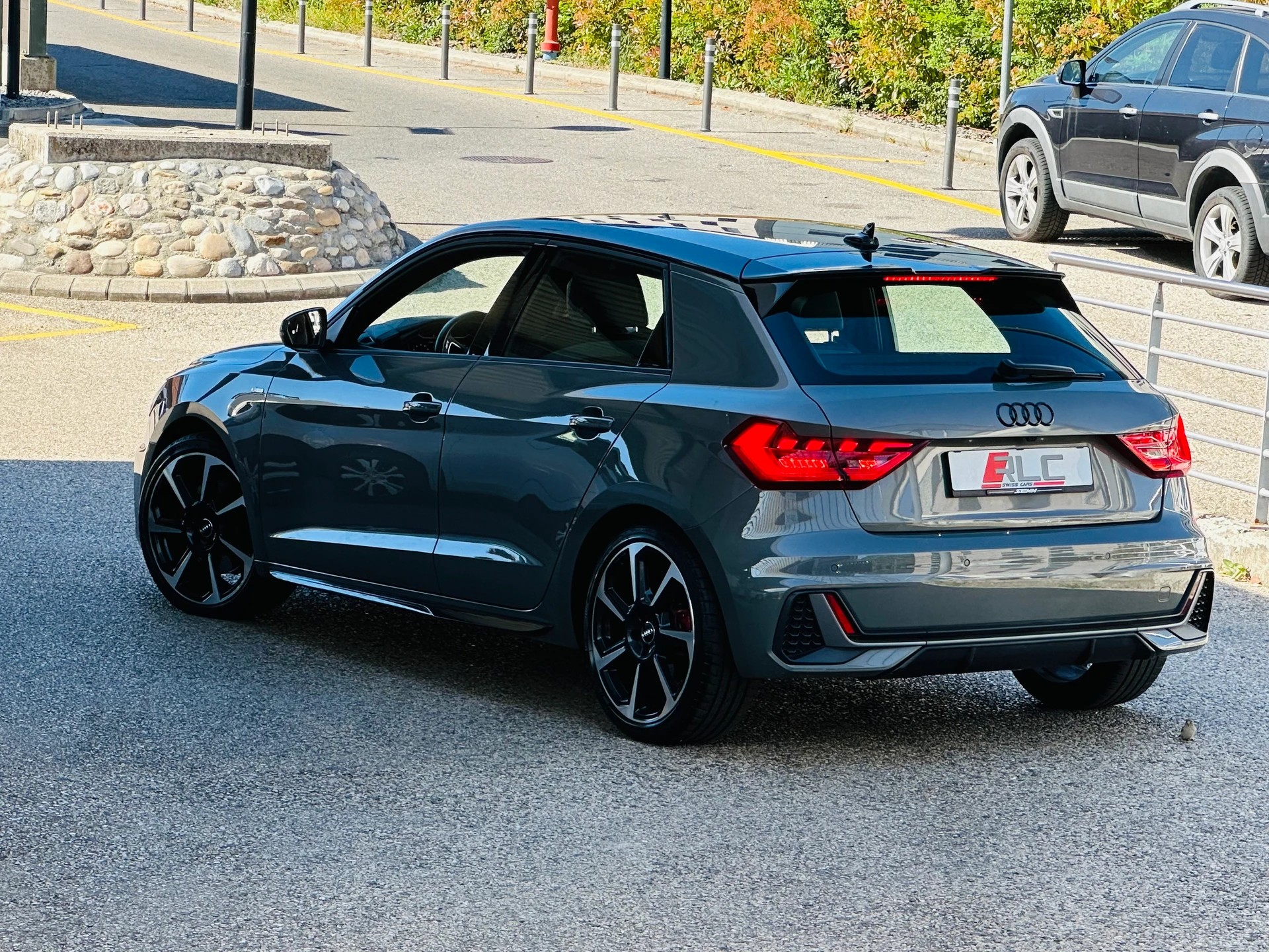 AUDI A1 Sportback 30 TFSI S Line Attraction S-tronic-image-9