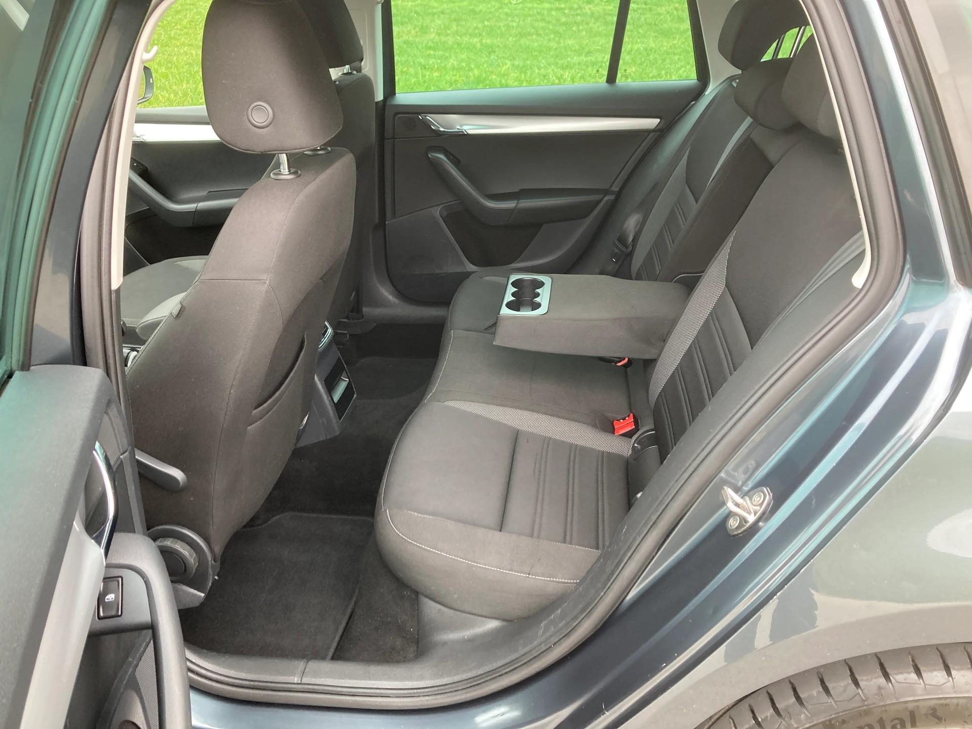 SKODA Octavia Combi 2.0 TDI Ambition 4x4 DSG-image-7