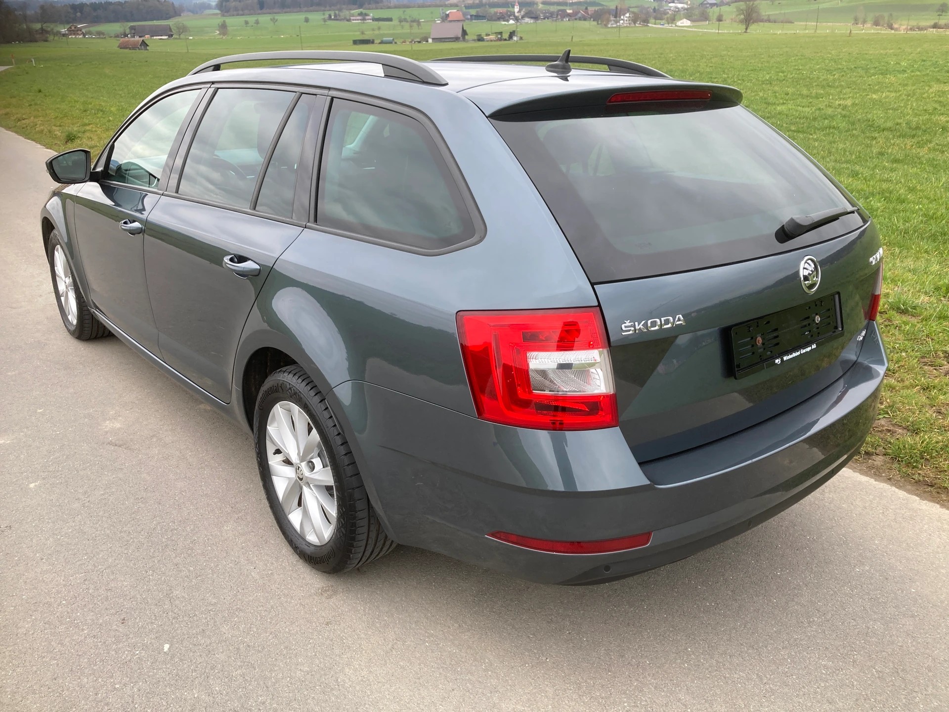 SKODA Octavia Combi 2.0 TDI Ambition 4x4 DSG-image-3