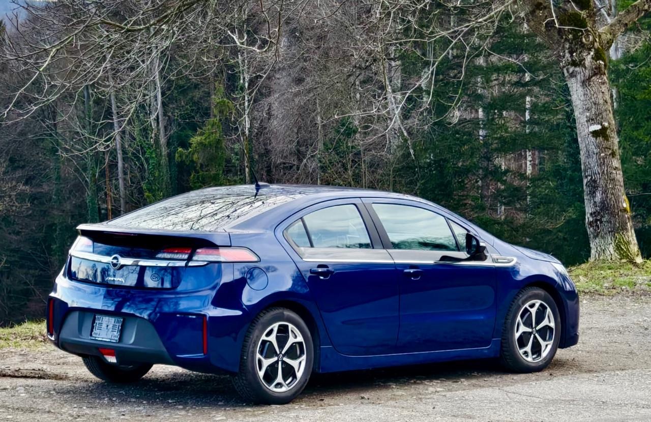 OPEL Ampera E-REV-image-2