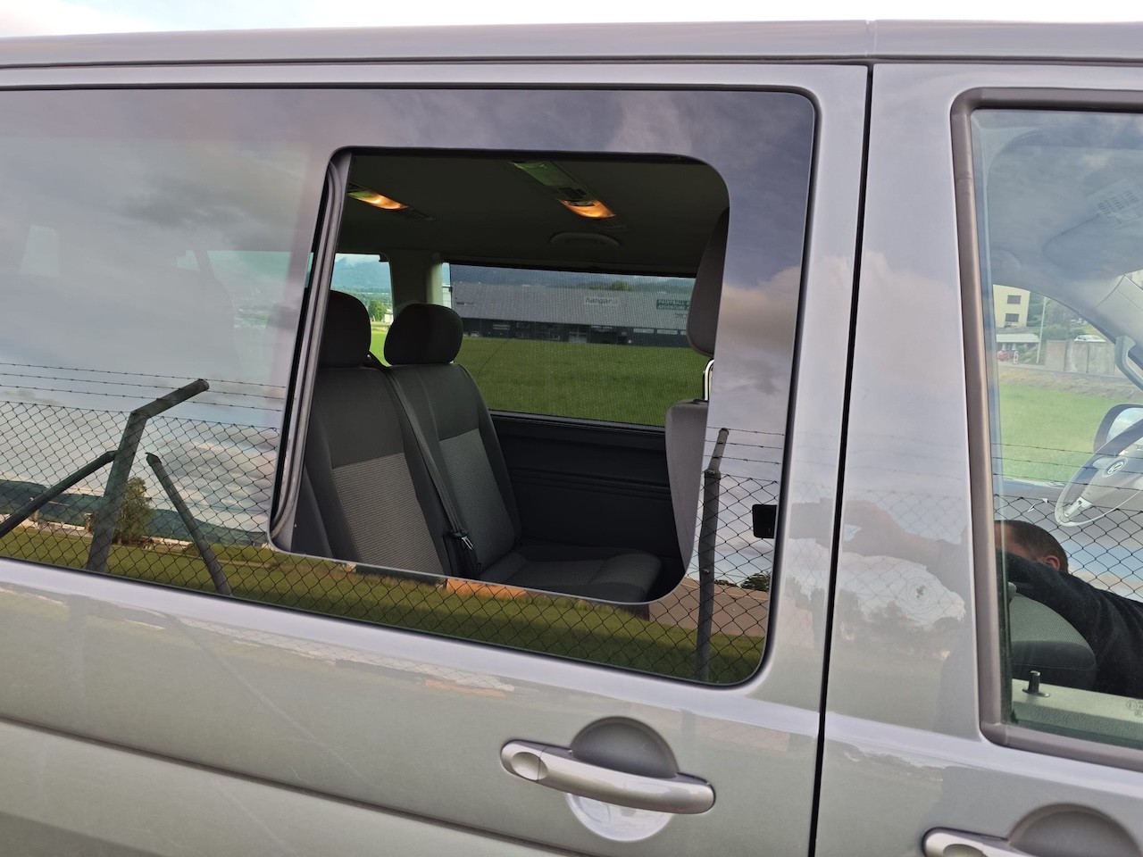VW T5 Caravelle Comfortline 2.0 TDI CR 4Motion DSG-image-26
