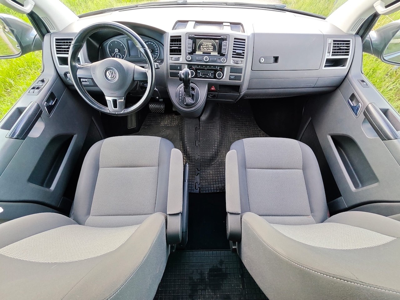 VW T5 Caravelle Comfortline 2.0 TDI CR 4Motion DSG-image-14