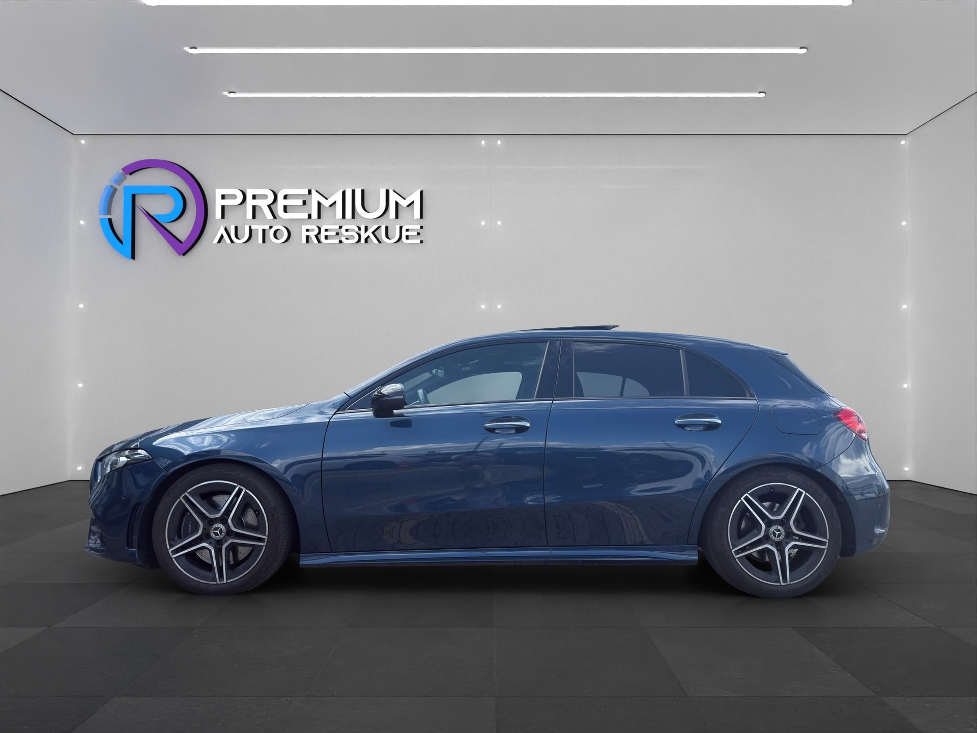 MERCEDES-BENZ A 250 4Matic AMG Line 4Matic 7G-DCT-image-2