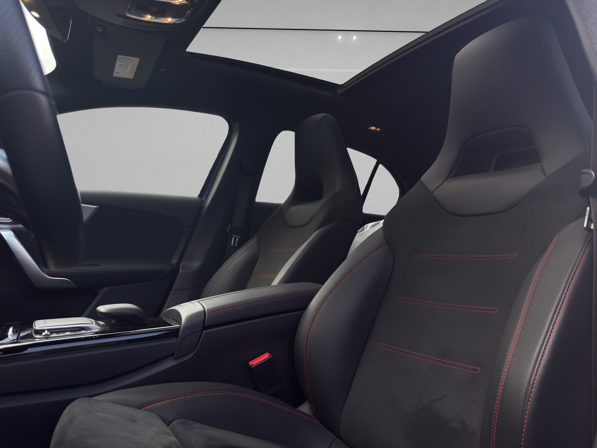 MERCEDES-BENZ A 250 4Matic AMG Line 4Matic 7G-DCT-image-7