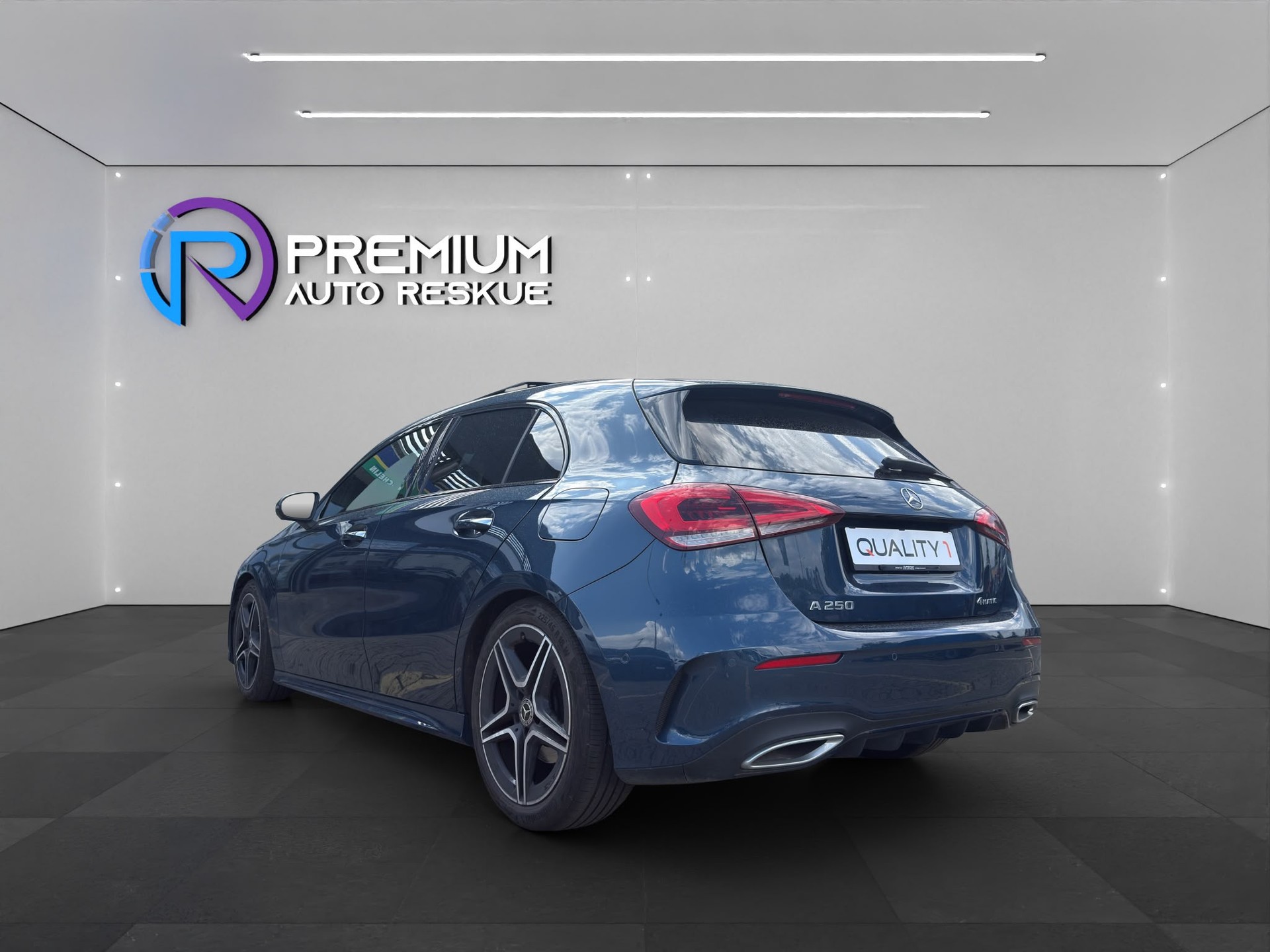 MERCEDES-BENZ A 250 4Matic AMG Line 4Matic 7G-DCT-image-3