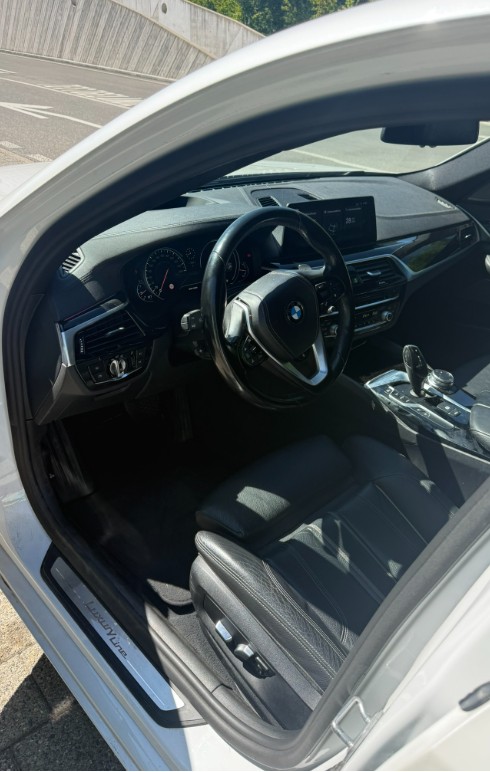 BMW 530d xDrive Luxury Line Steptronic | 2.Hand | CH |-image-9