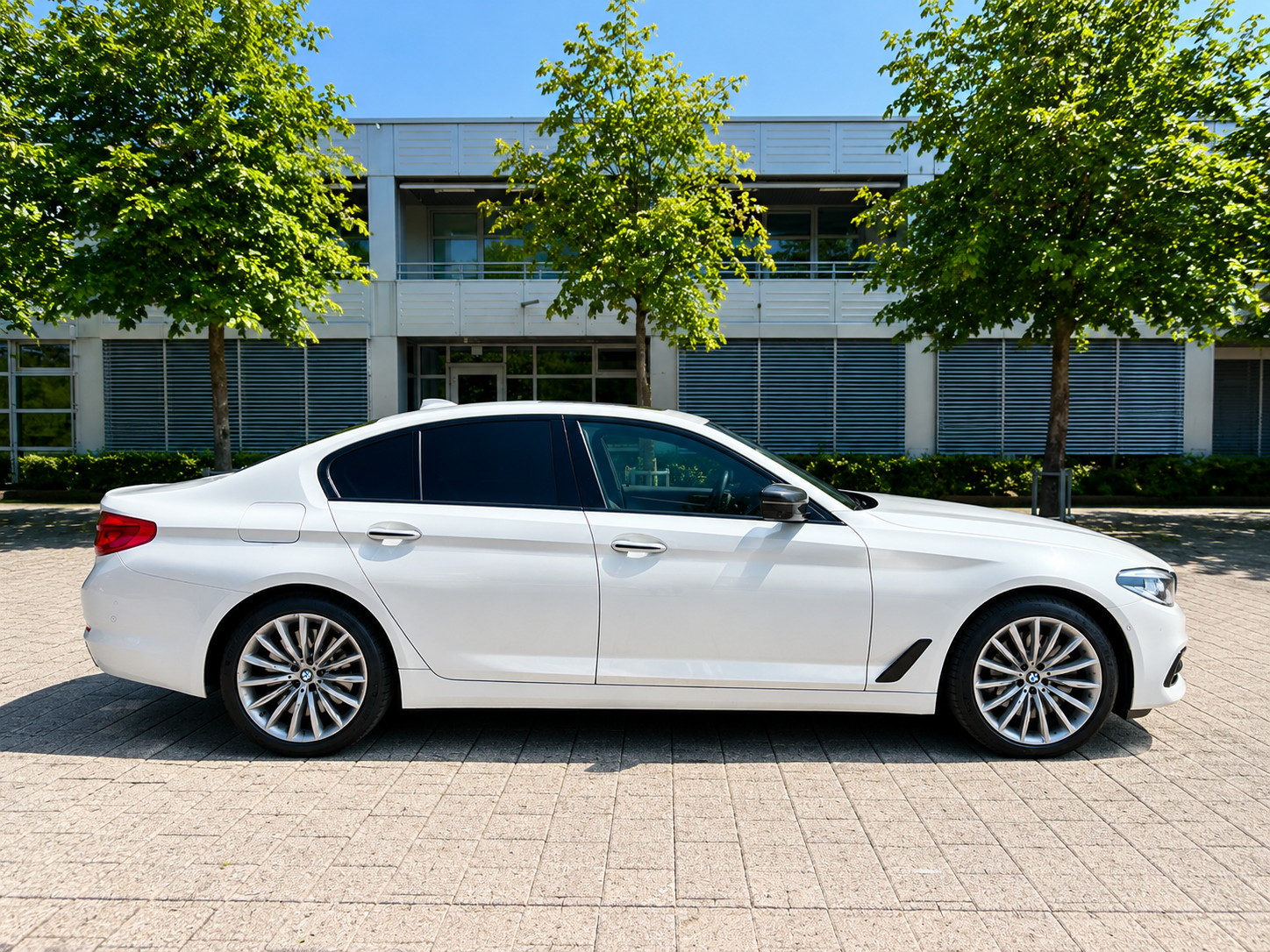 BMW 530d xDrive Luxury Line Steptronic | 2.Hand | CH |-image-1