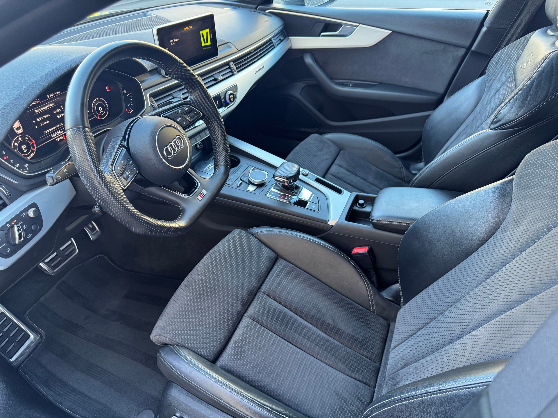 AUDI 2.0 TDI Sport quattro S-Tronic-image-2