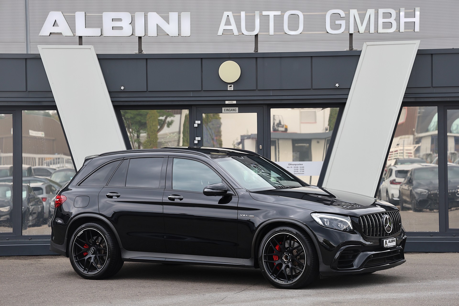 MERCEDES-BENZ GLC 63 S AMG 4m+-showroom-element-1